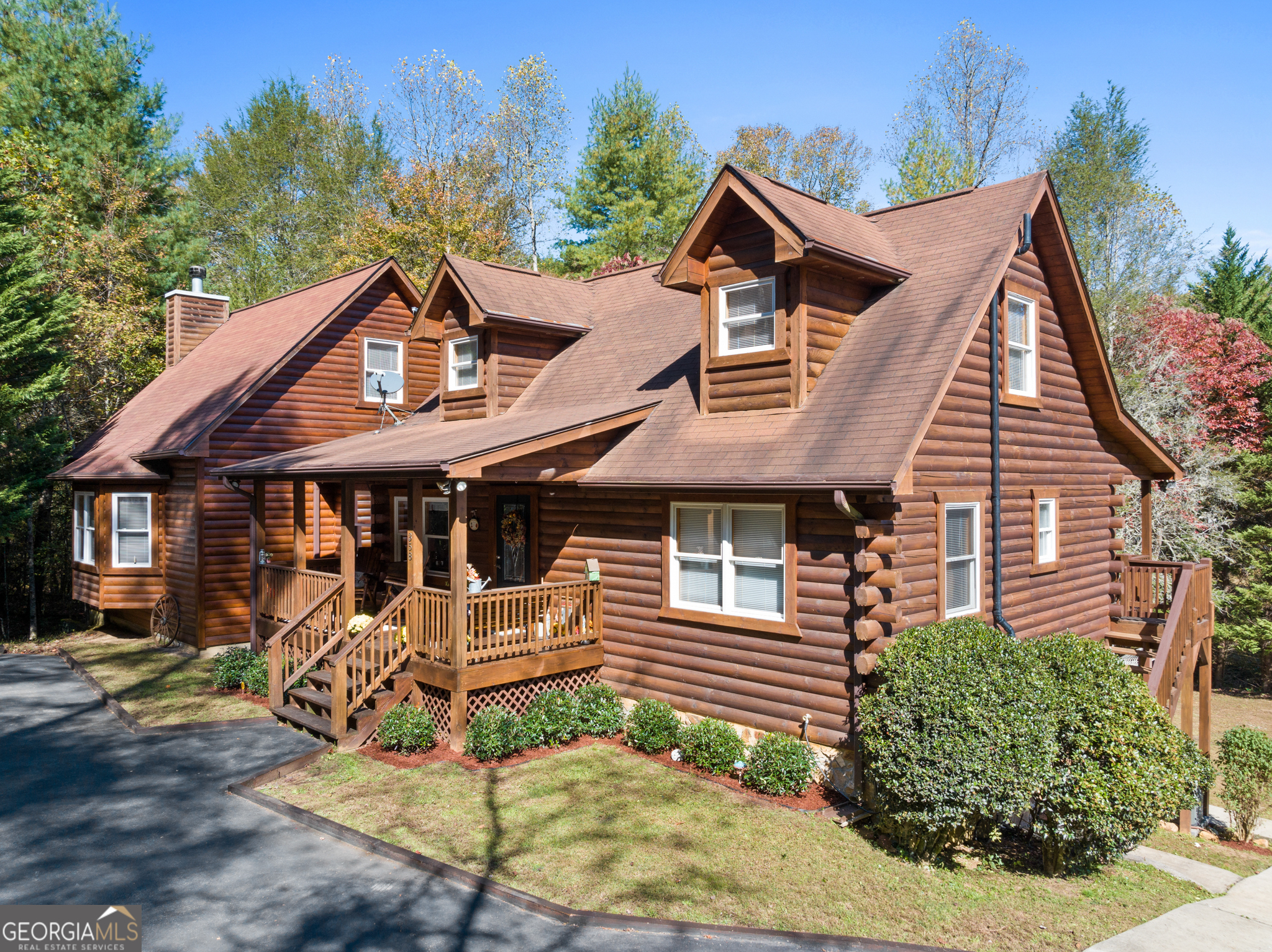 358 Misty River Circle Property Photo 3