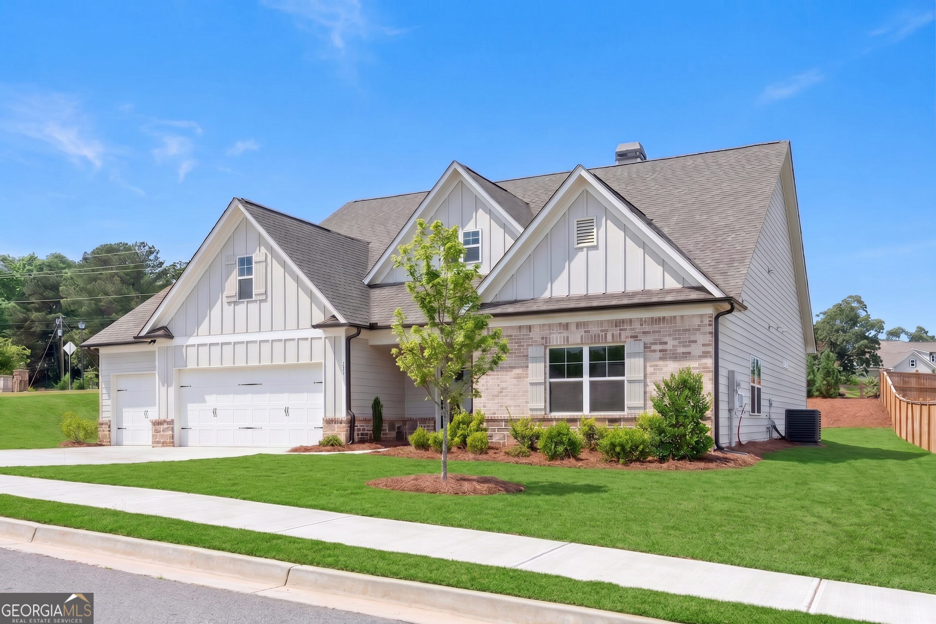 111 Cherokee Rose Lane Property Photo 2