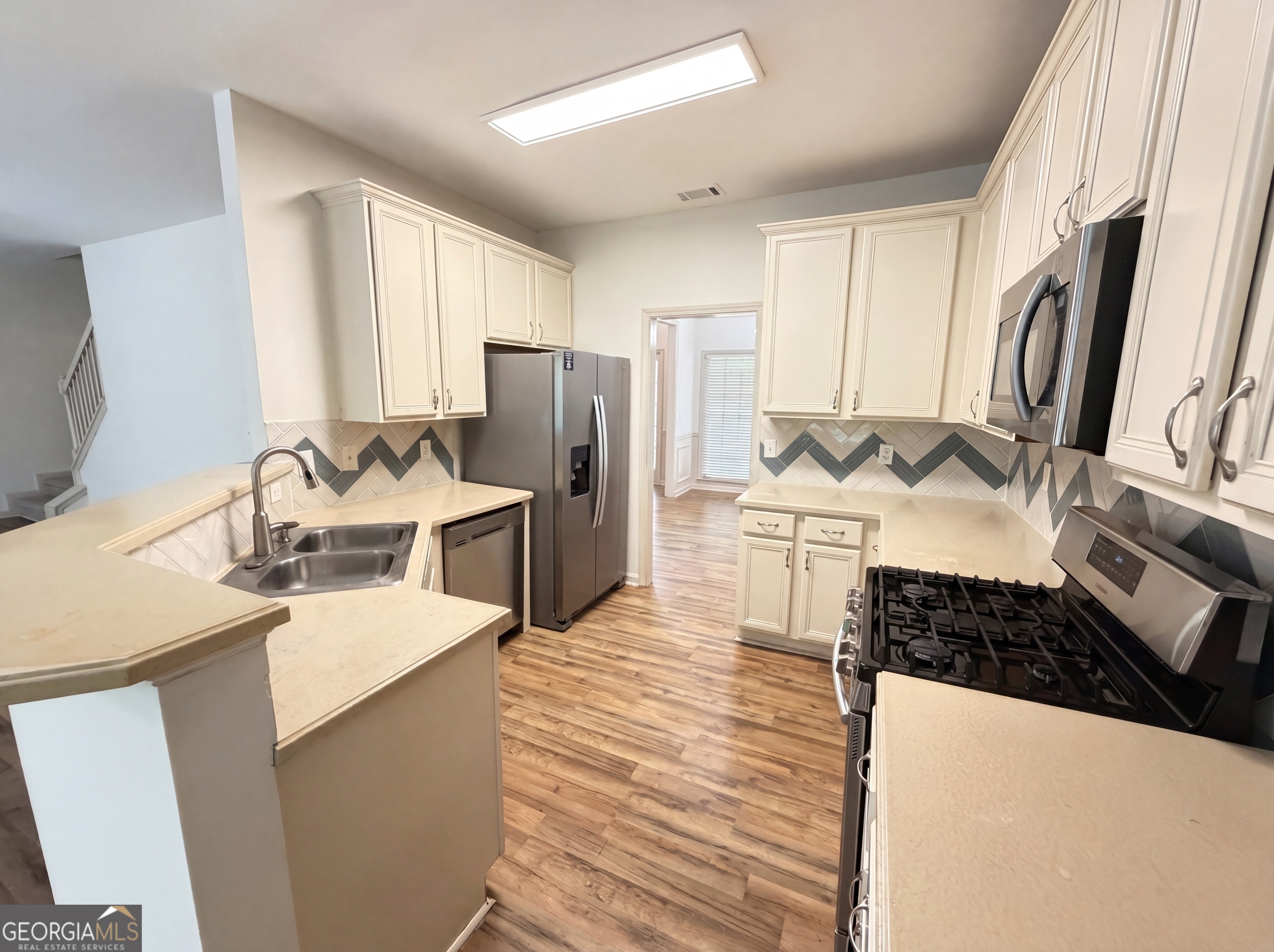 2945 Highland Pass Property Photo 2