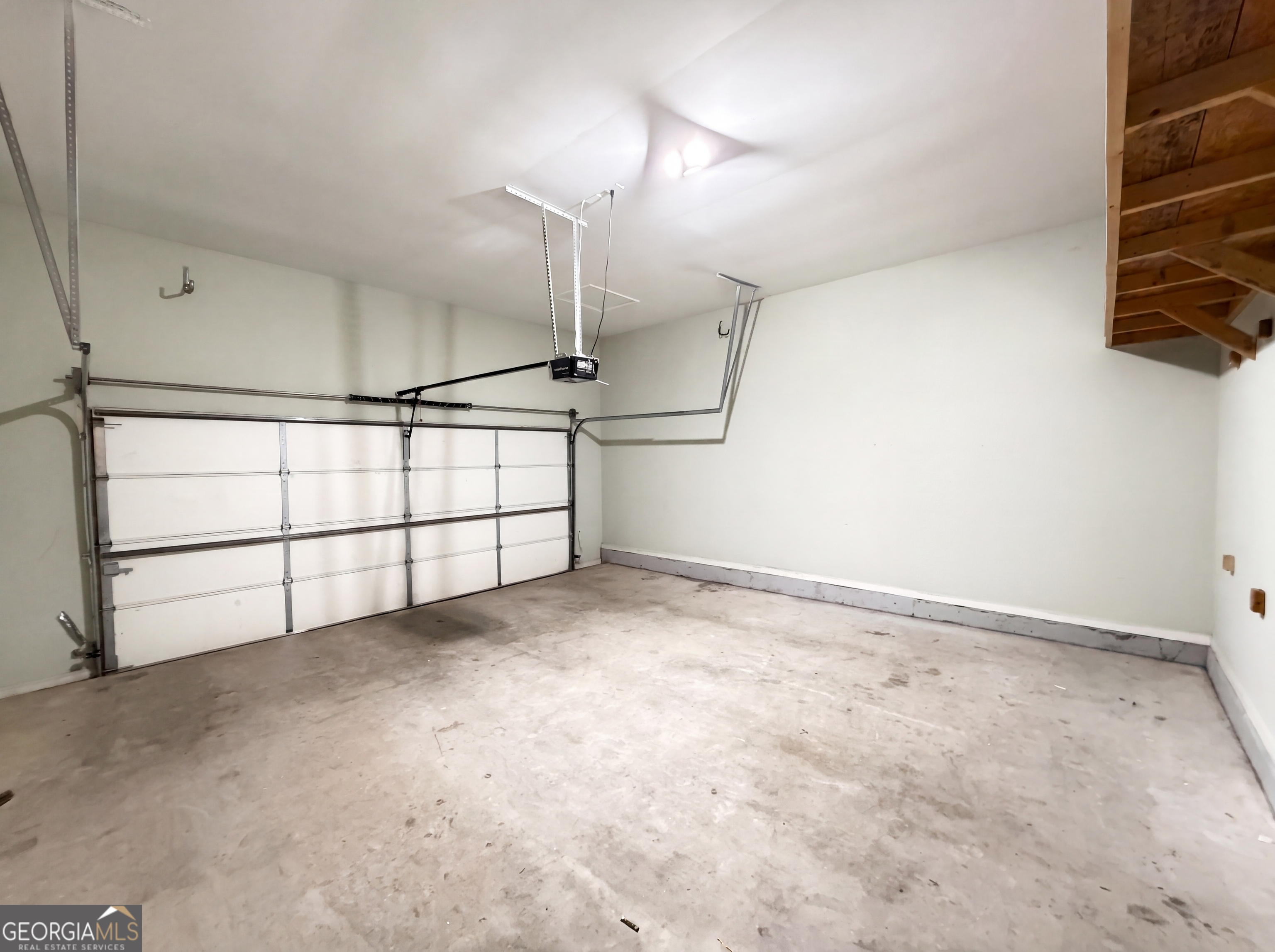2945 Highland Pass Property Photo 29
