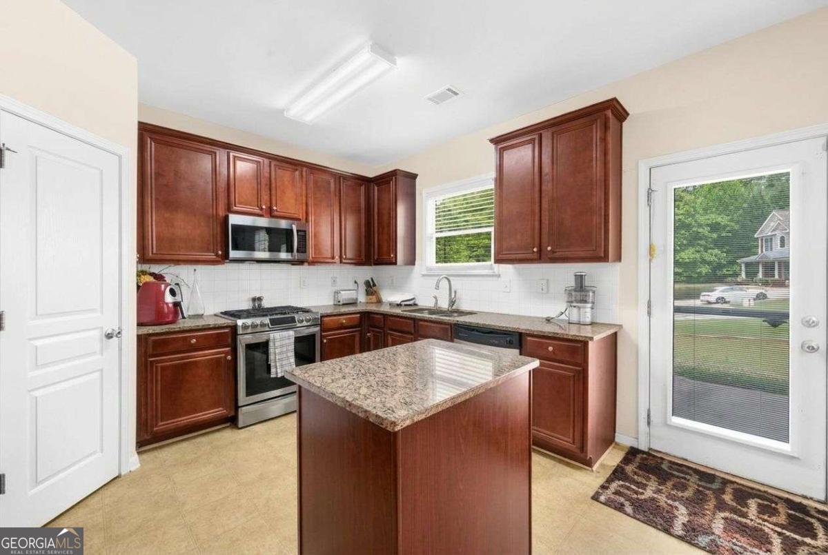 3560 Brittany Oak Trace Property Photo 8