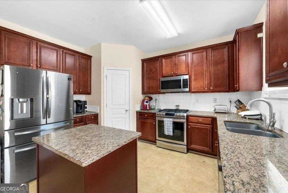 3560 Brittany Oak Trace Property Photo 12