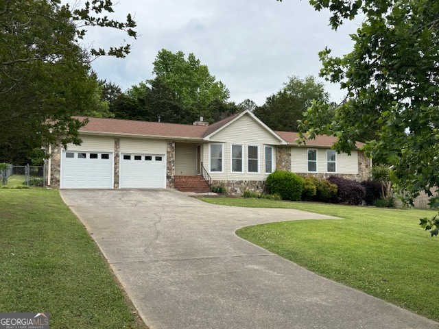 462 Oakwood Drive Property Photo 1