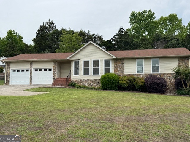 462 Oakwood Drive Property Photo 2