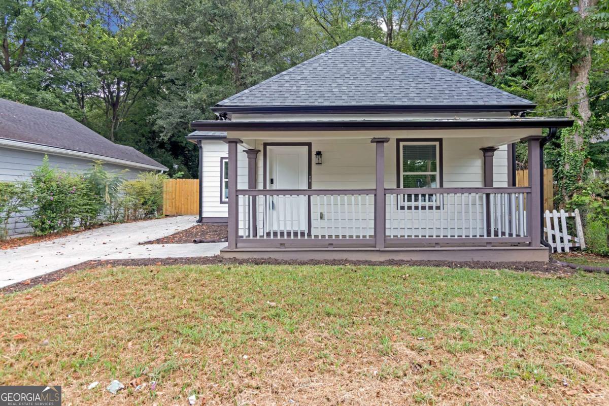 1055 Mayson Turner Road Property Photo 1