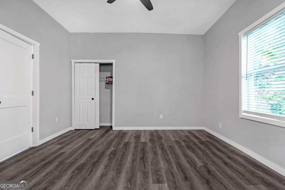 1055 Mayson Turner Road Property Photo 14