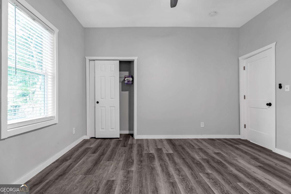1055 Mayson Turner Road Property Photo 15