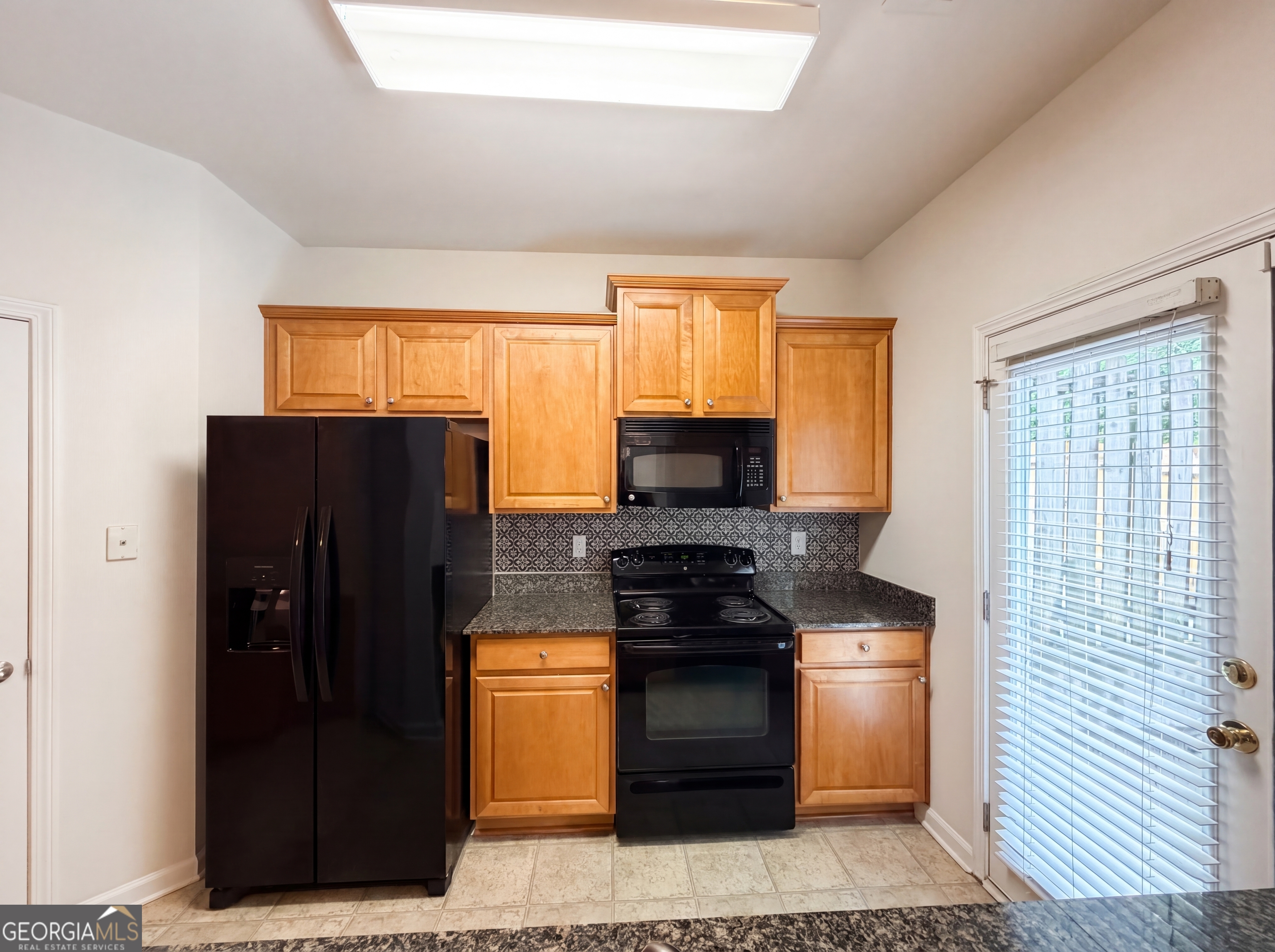 471 Tufton Trail Se Property Photo 8