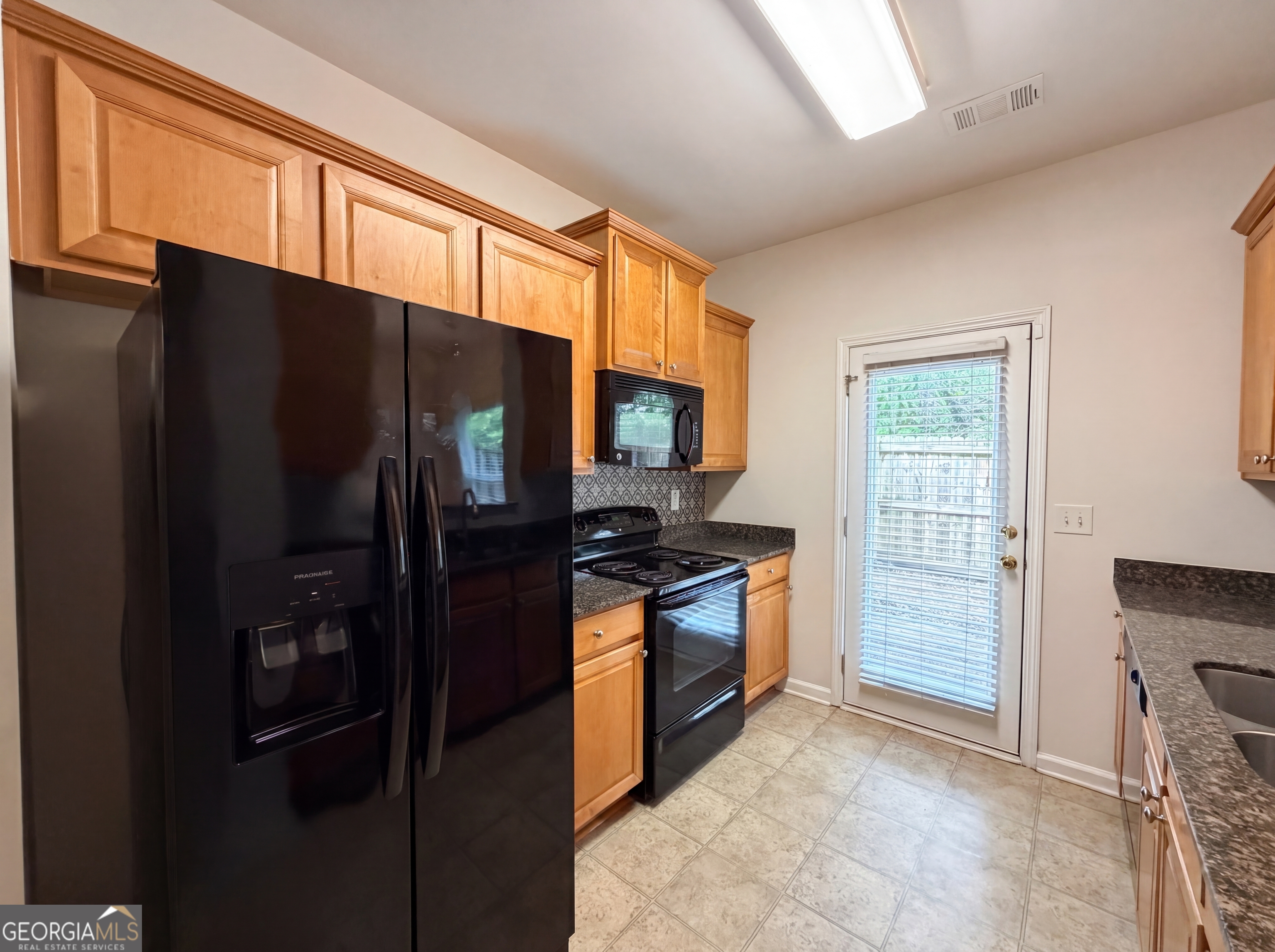 471 Tufton Trail Se Property Photo 9