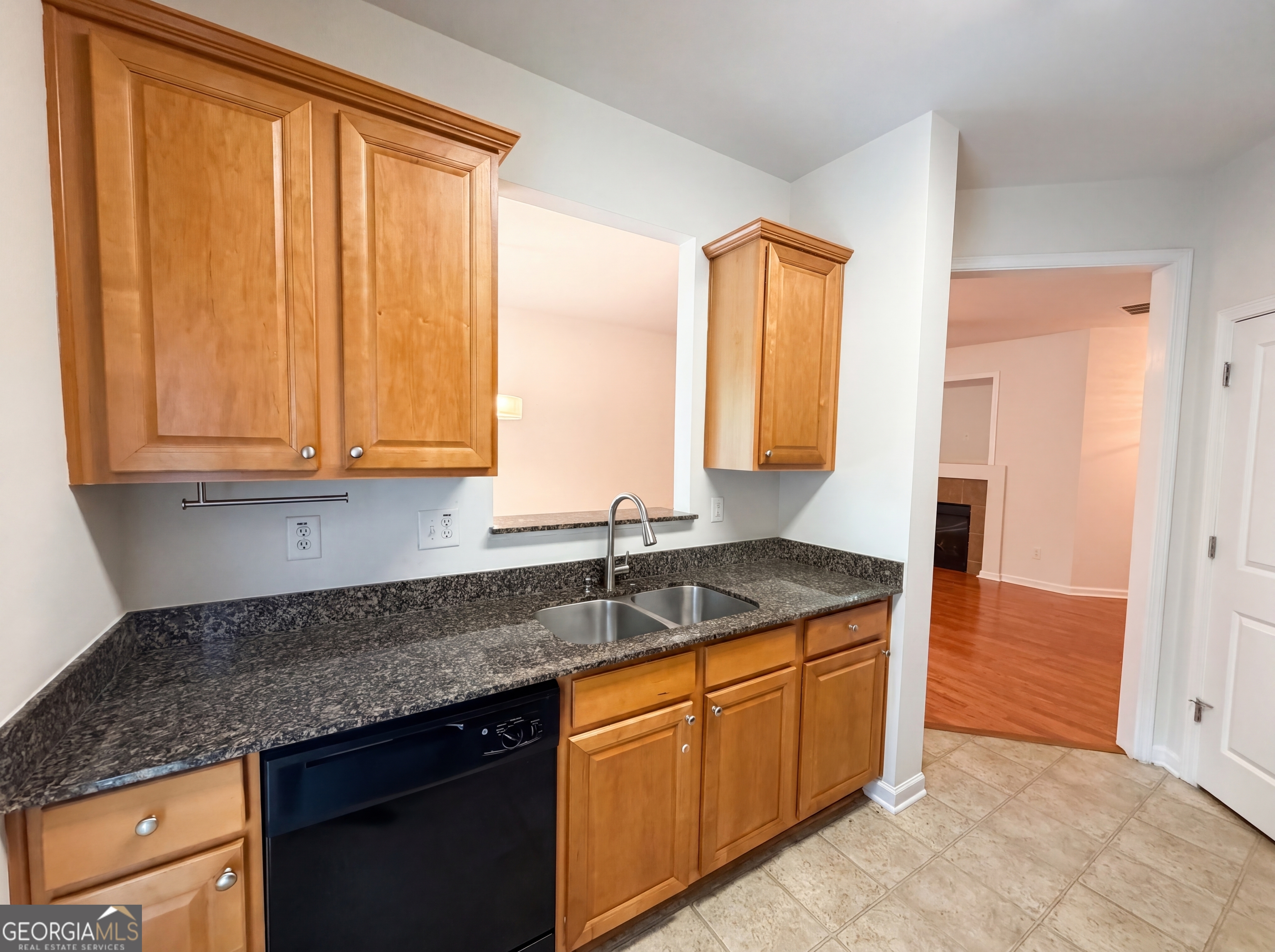 471 Tufton Trail Se Property Photo 10