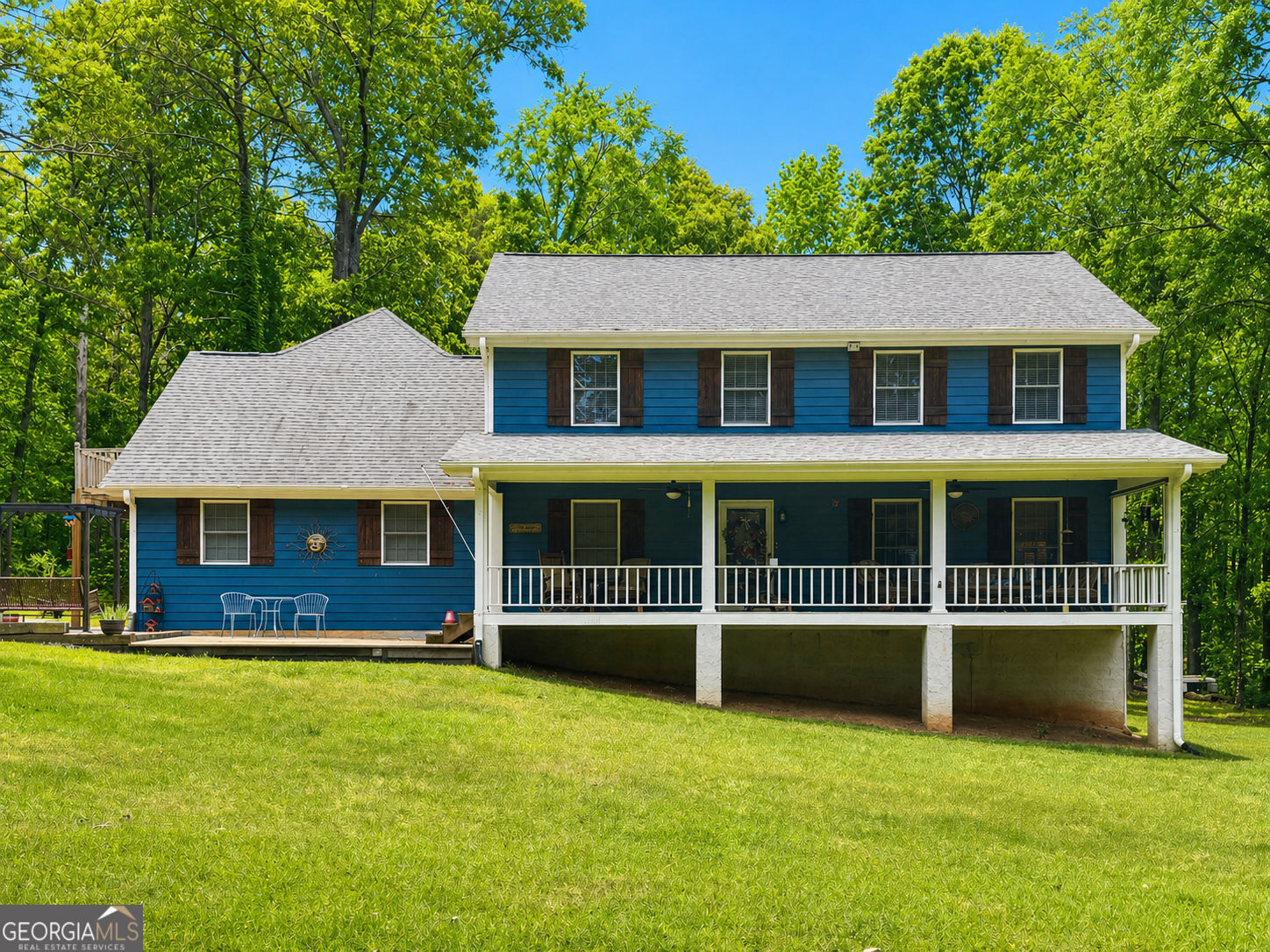 455 Riverbend Drive Property Photo 2