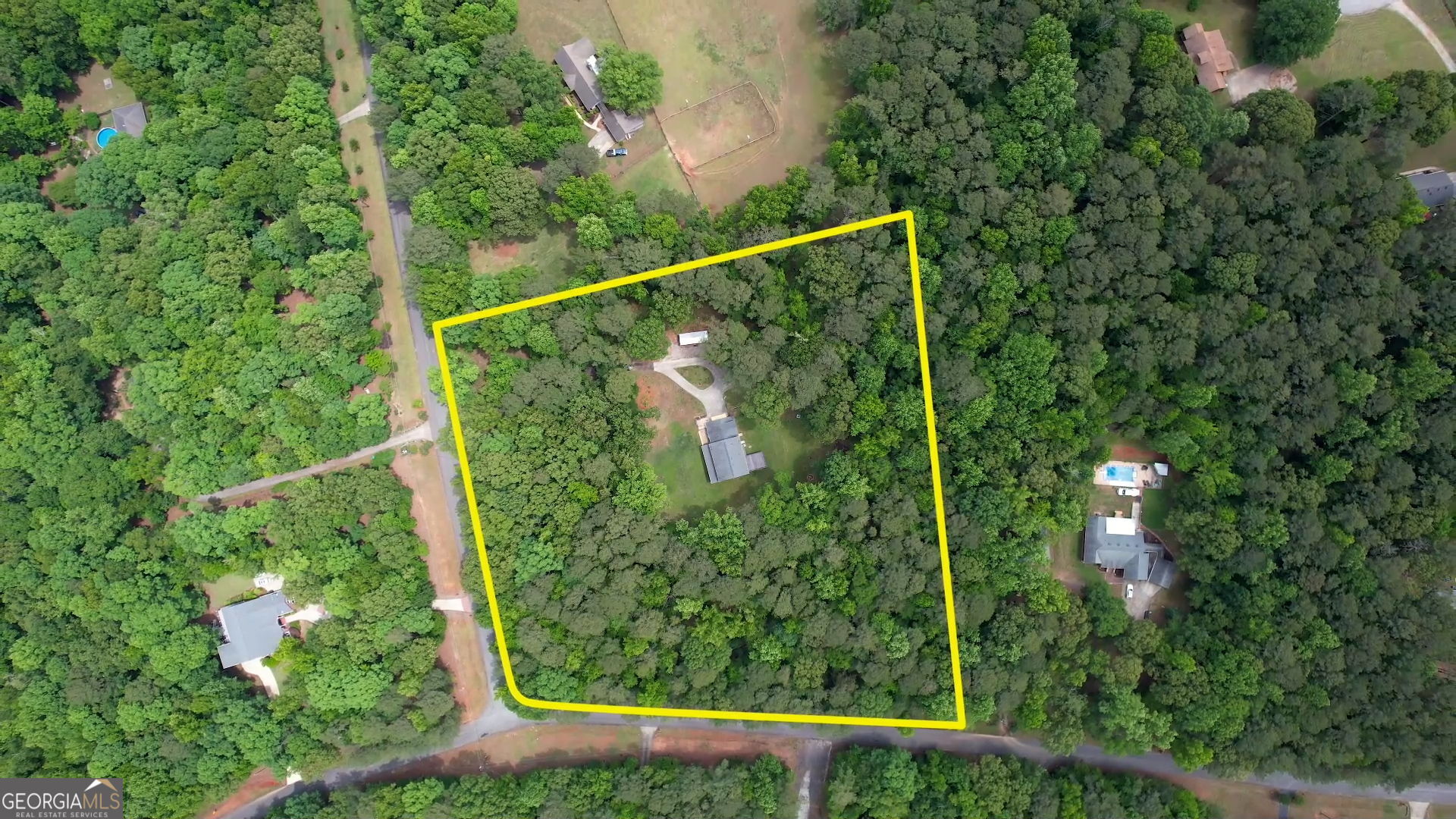 455 Riverbend Drive Property Photo 3