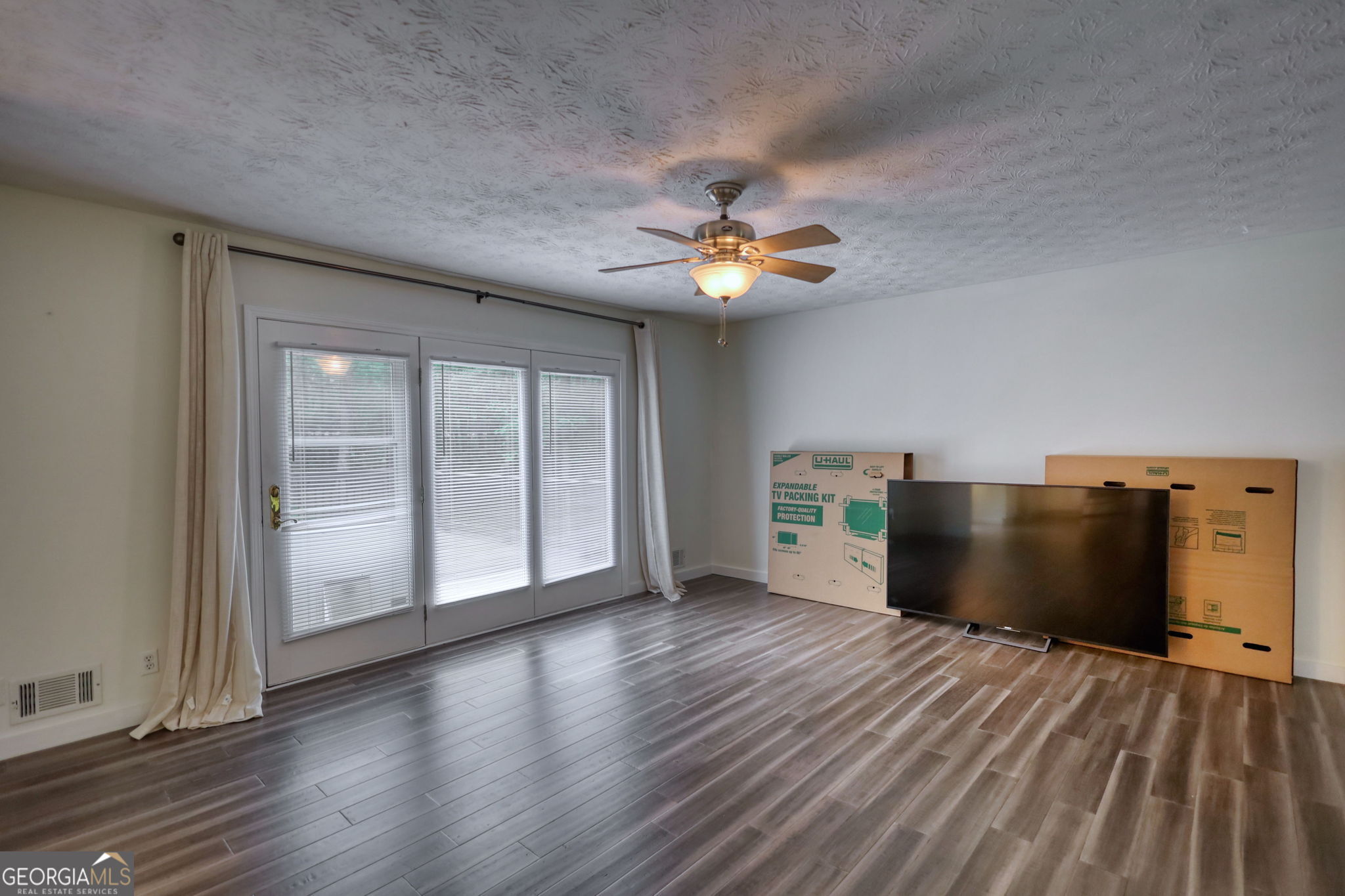 455 Riverbend Drive Property Photo 12