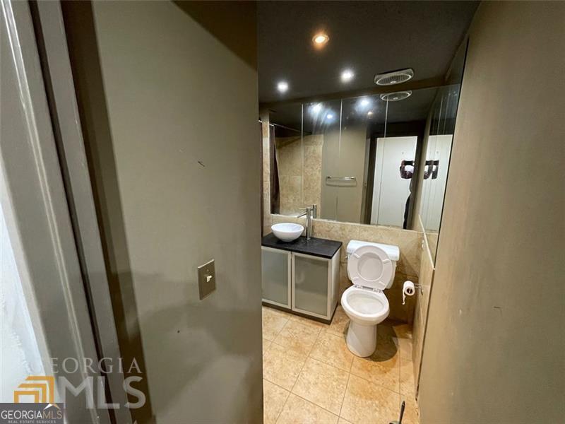 2285 Peachtree Road # 602 Property Photo 3