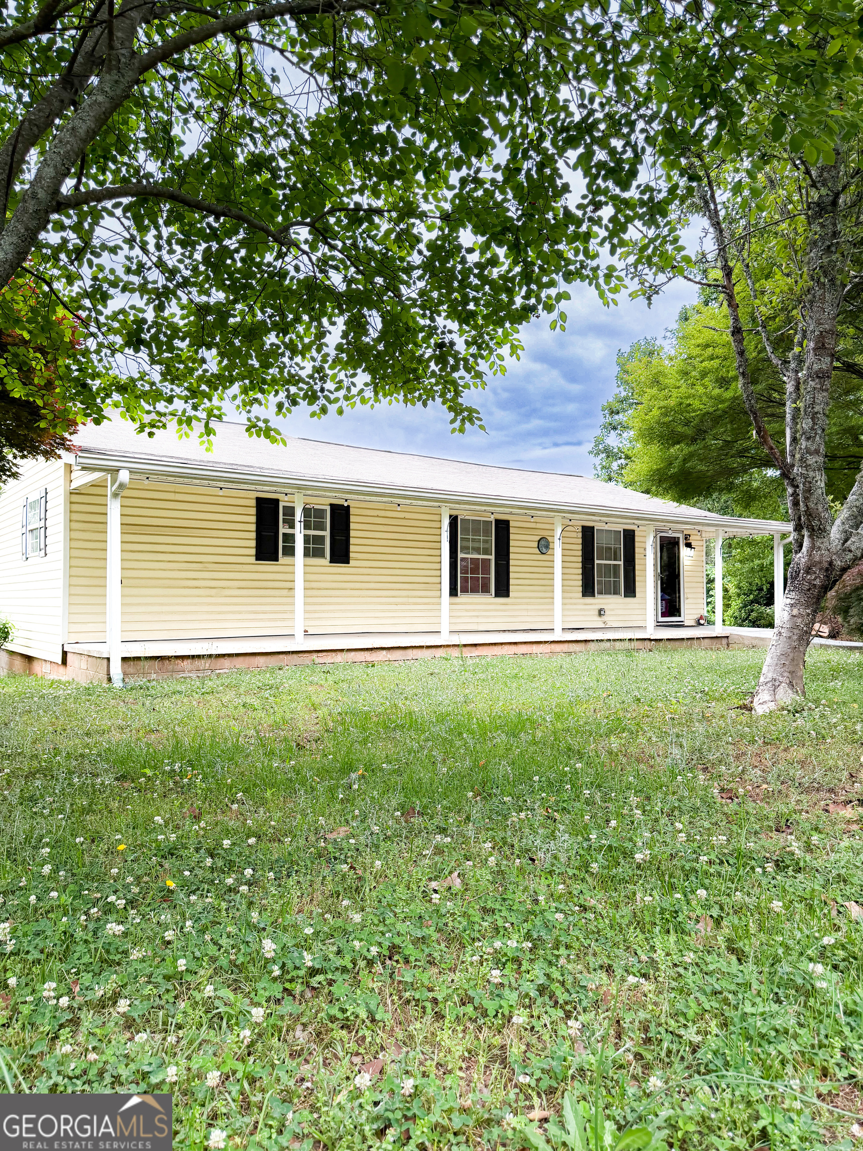 7072 Cantrell Road Property Photo 1