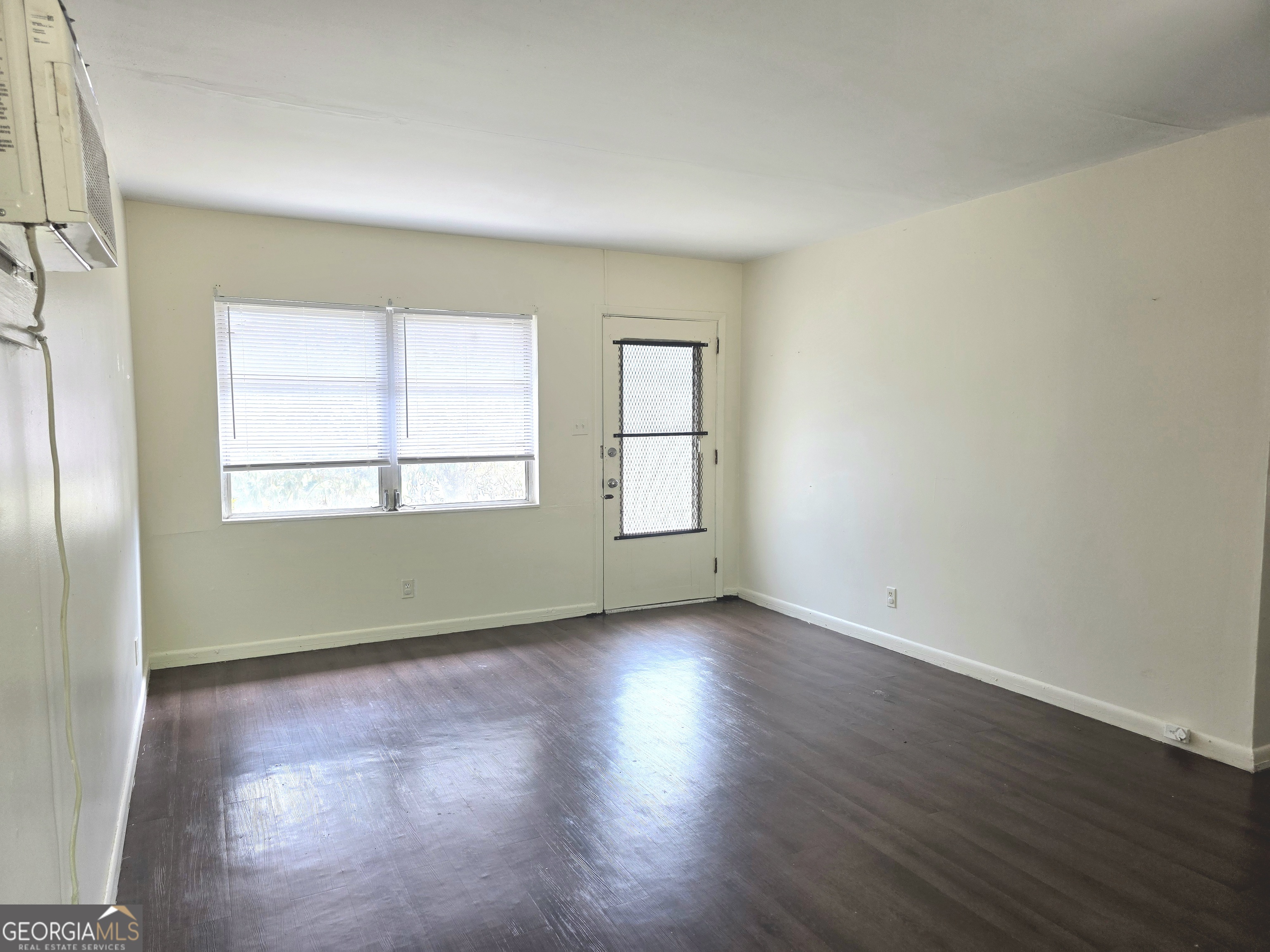 4331 Ashland Drive Property Photo 3