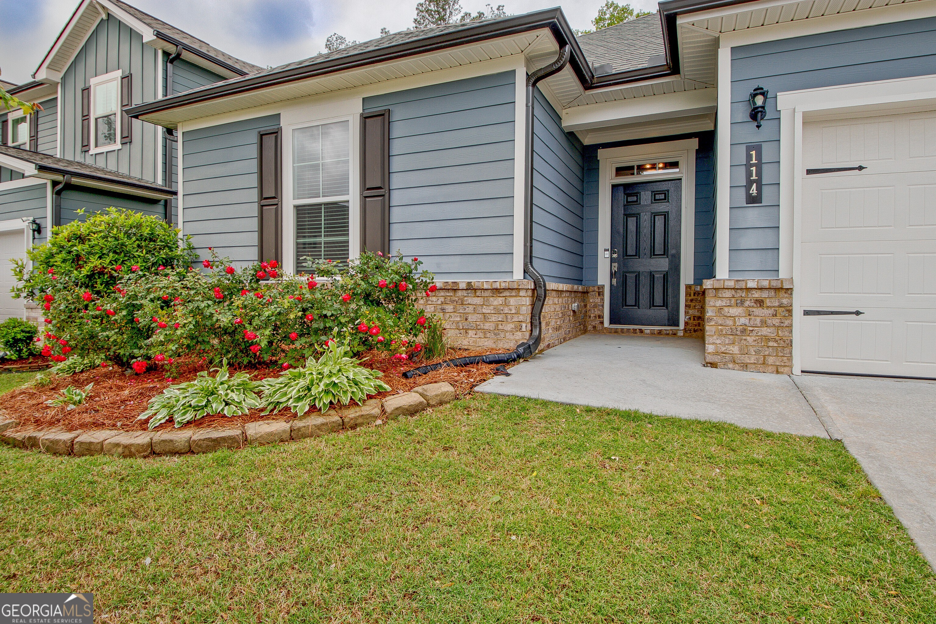 114 Vivian Lane Property Photo 4