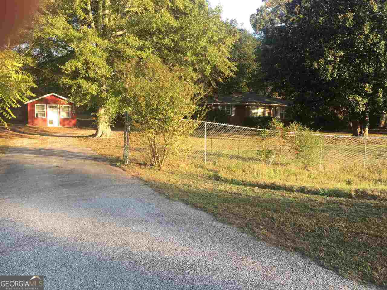 1810 Highway 138 E Property Photo 5
