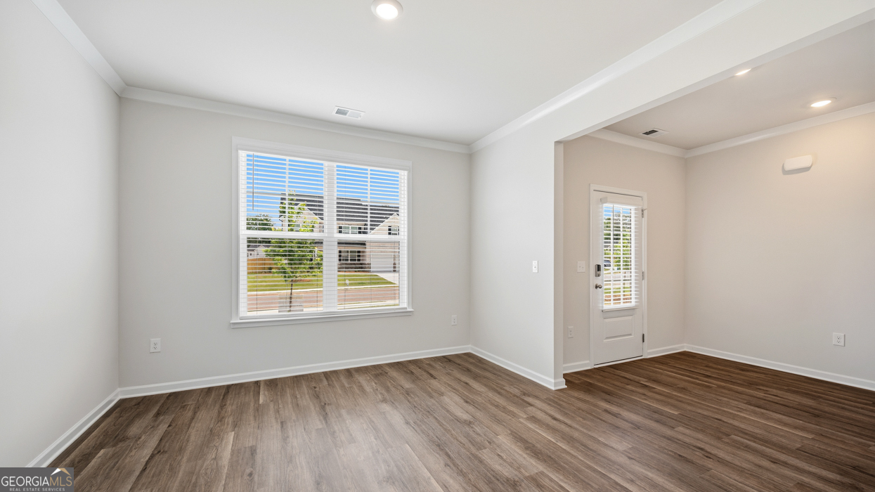3048 Champions Way Property Photo 5