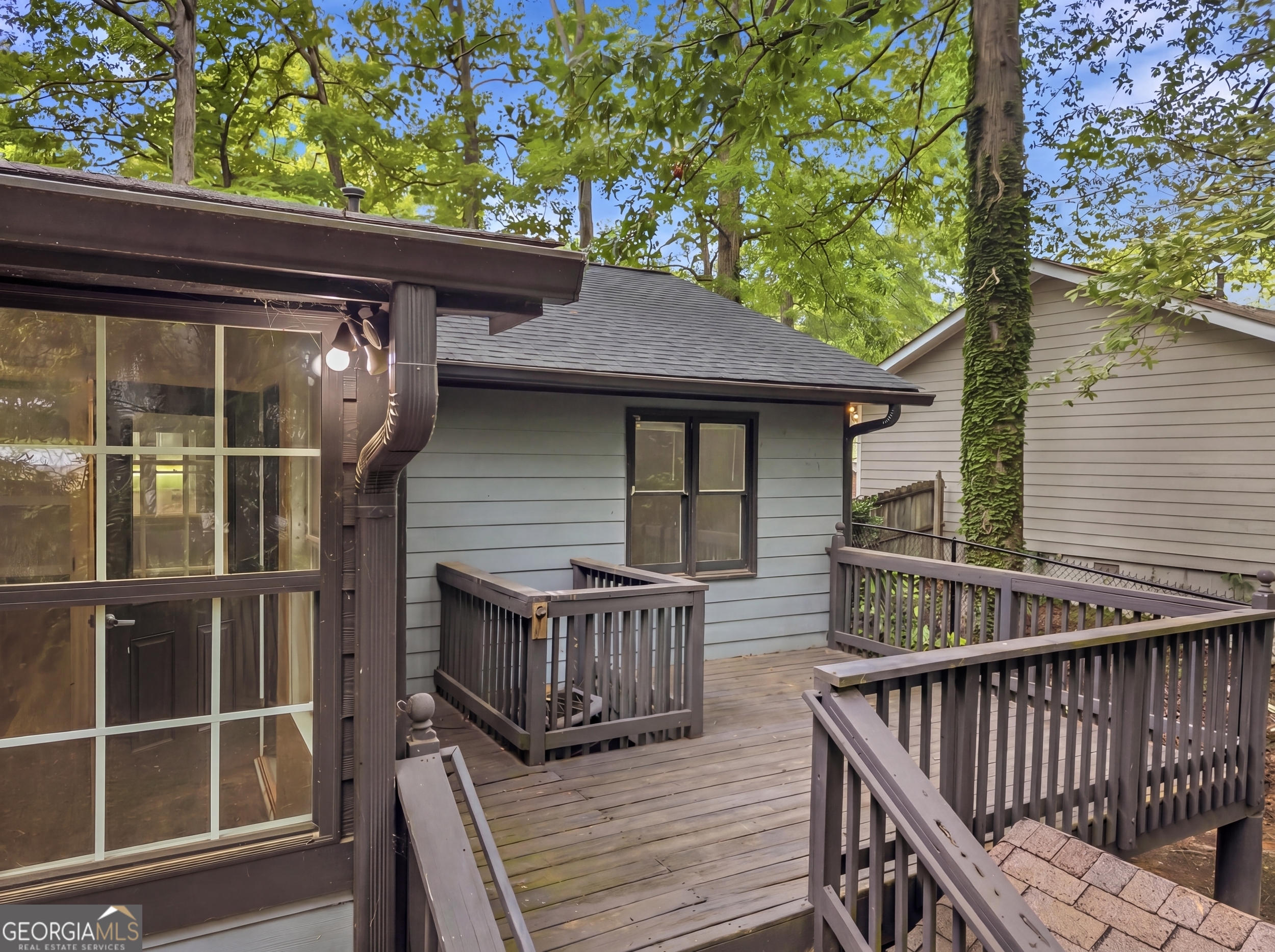 360 Hemlock Drive Property Photo 8