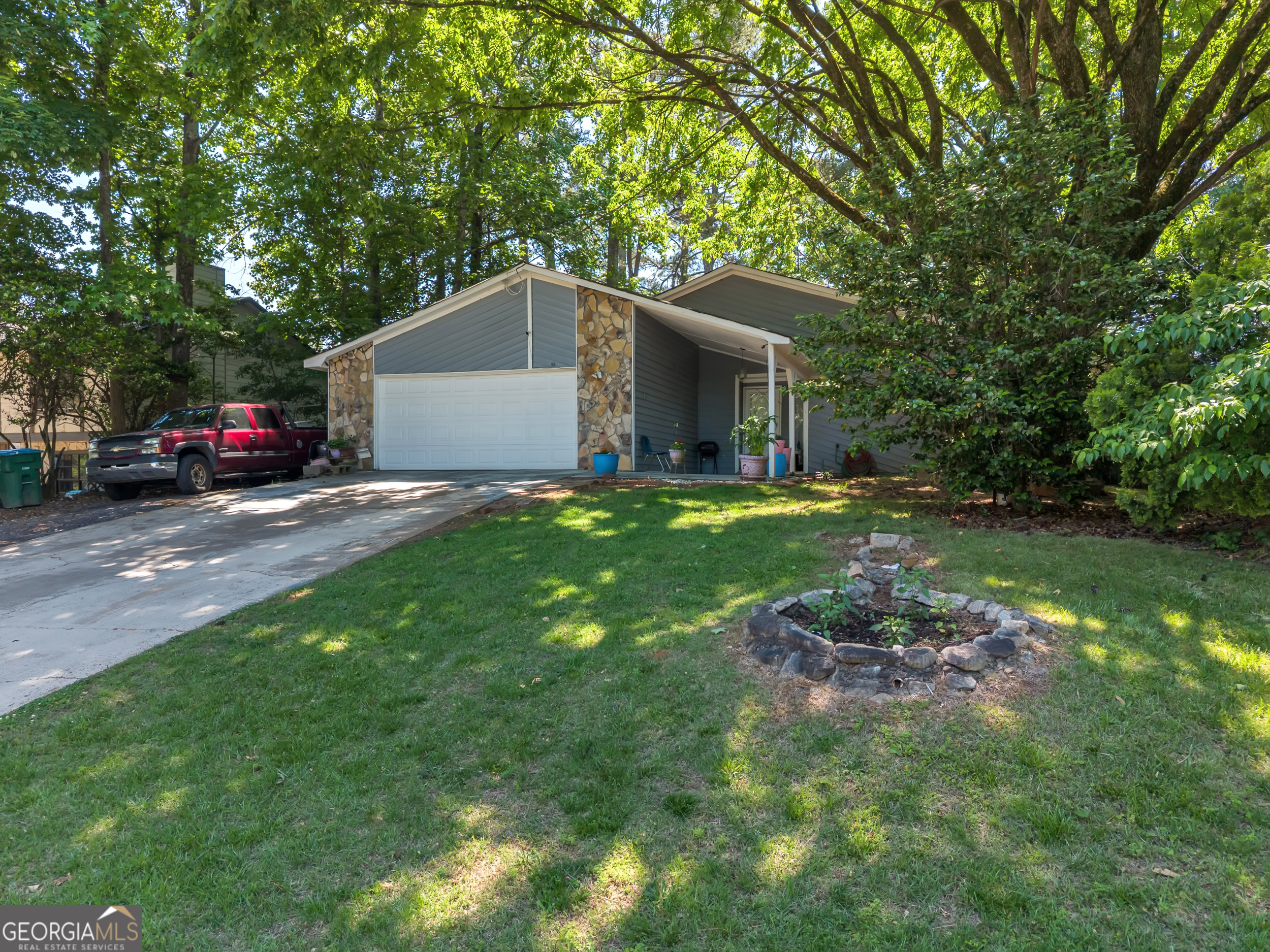 1462 Country Downs Drive Property Photo 2