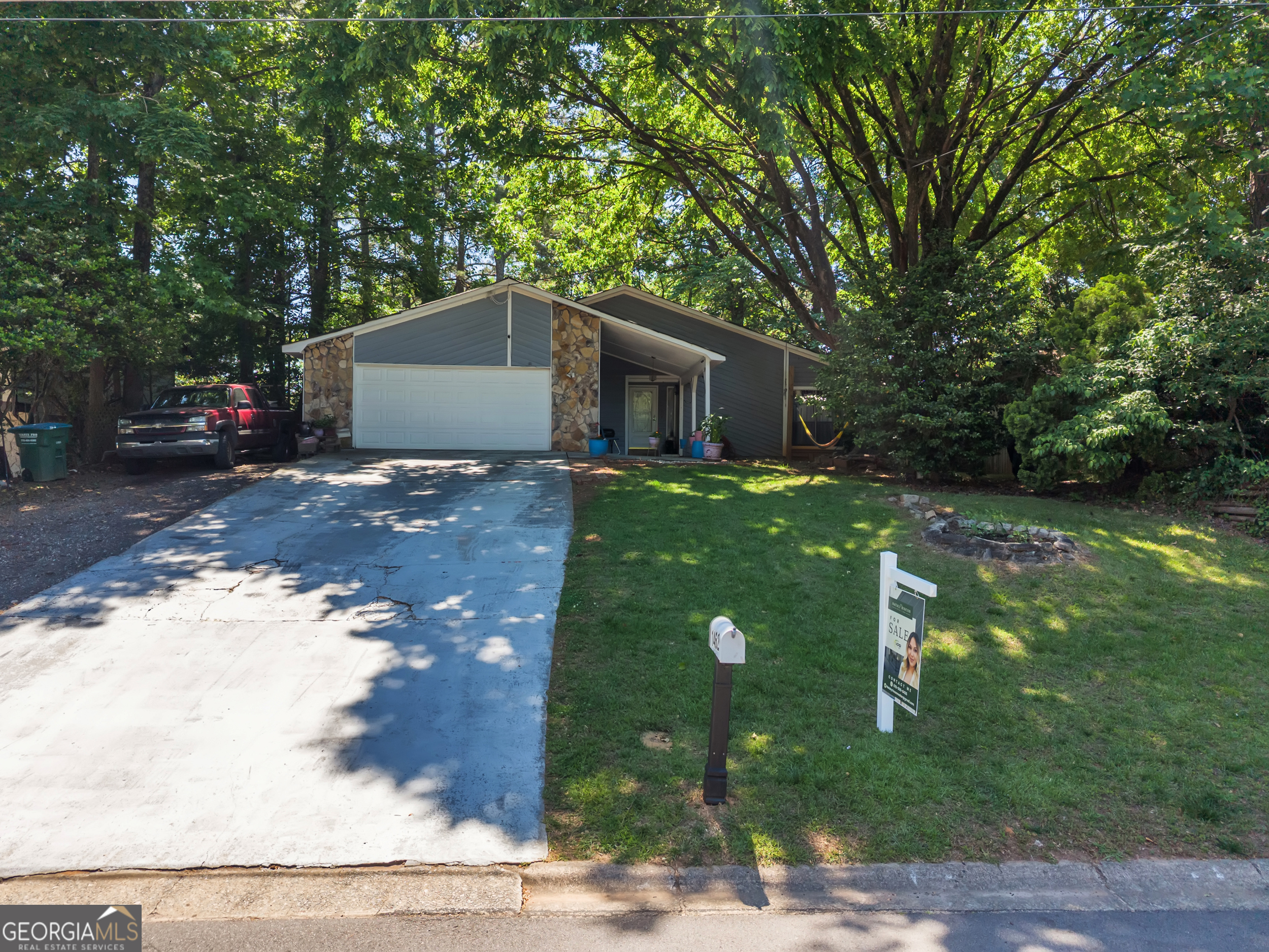 1462 Country Downs Drive Property Photo 4