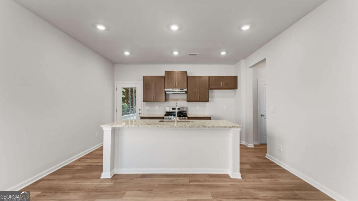 330 Cedar Hill Drive # 71 Property Photo 4