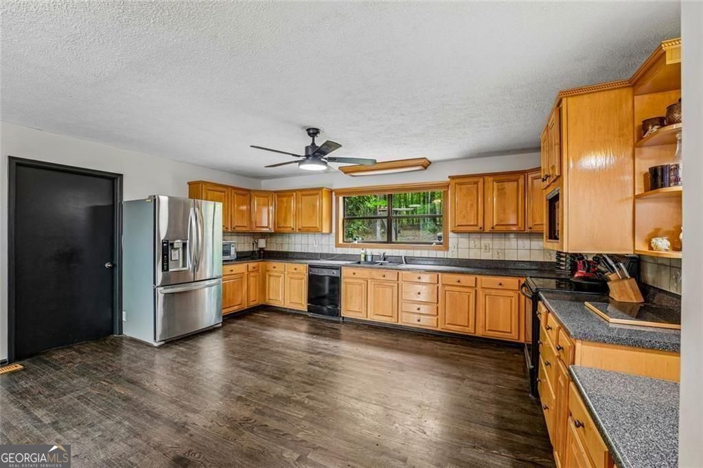 8137 Jenkins Road Property Photo 10