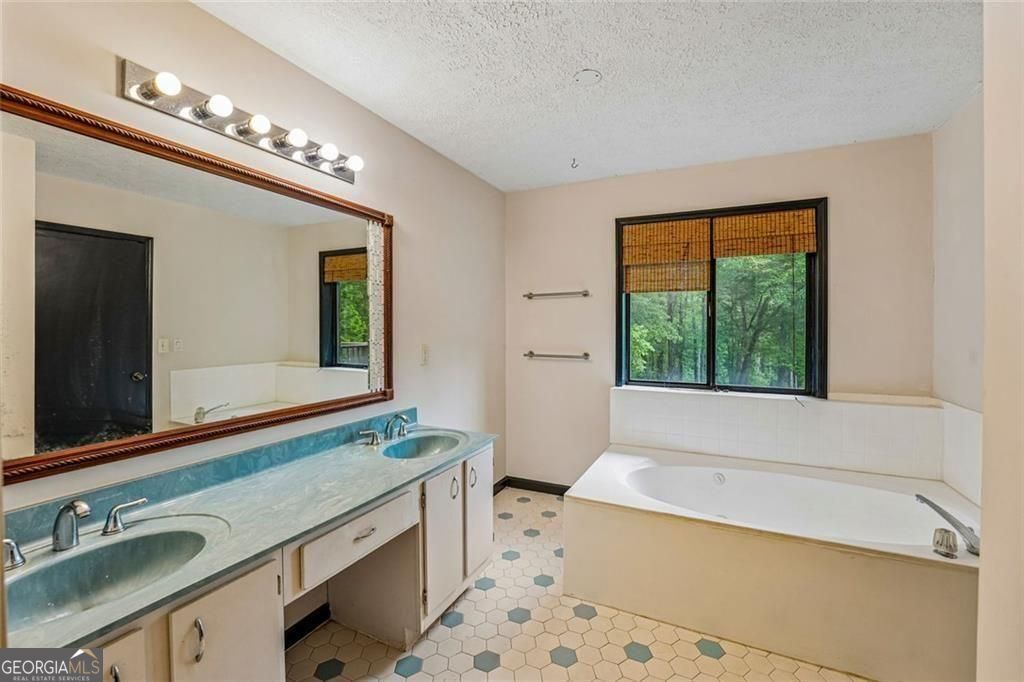 8137 Jenkins Road Property Photo 29