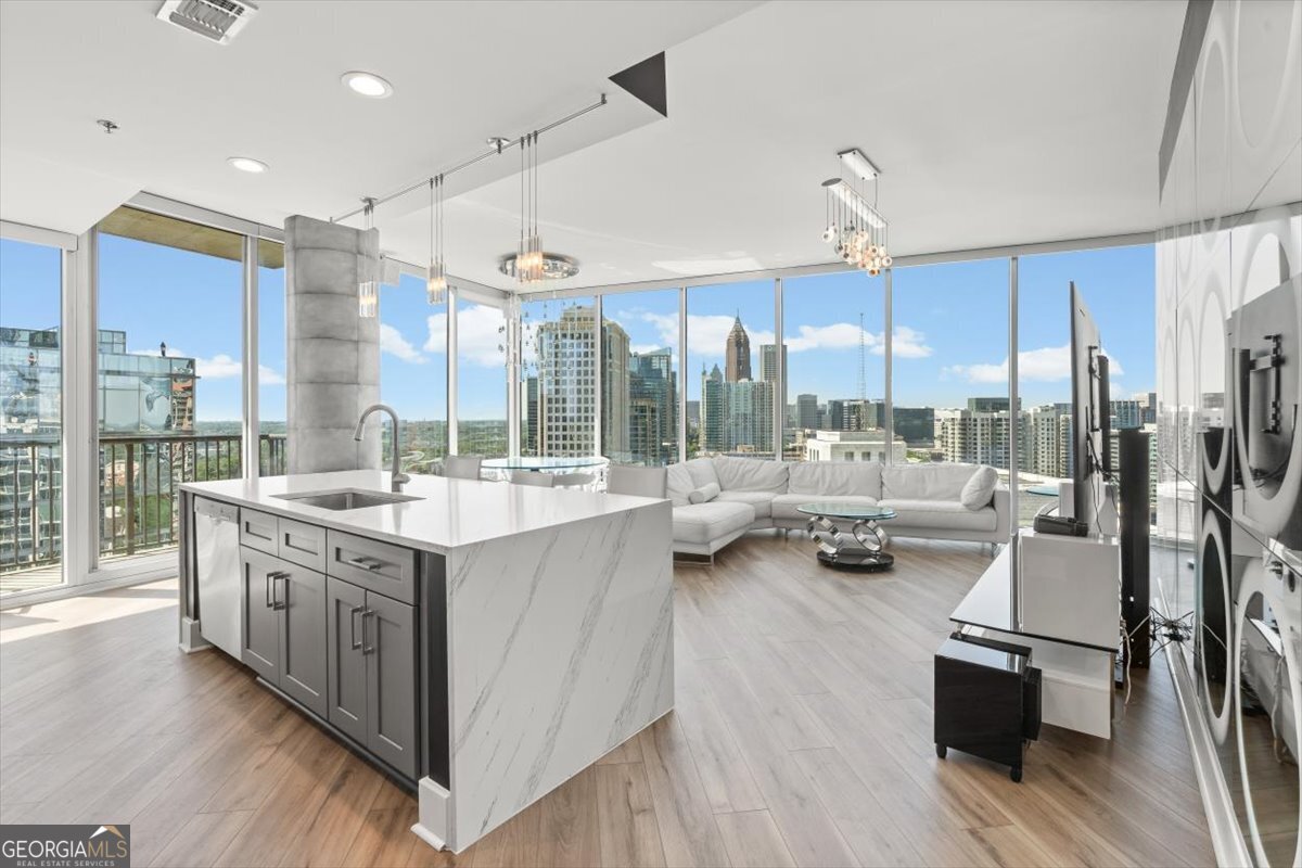 1080 Peachtree Street NE # 2110