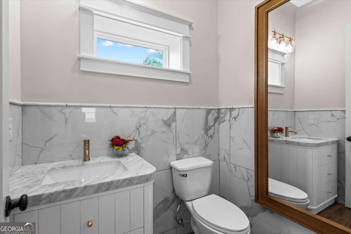 6852 Silver Maple Drive Property Photo 13