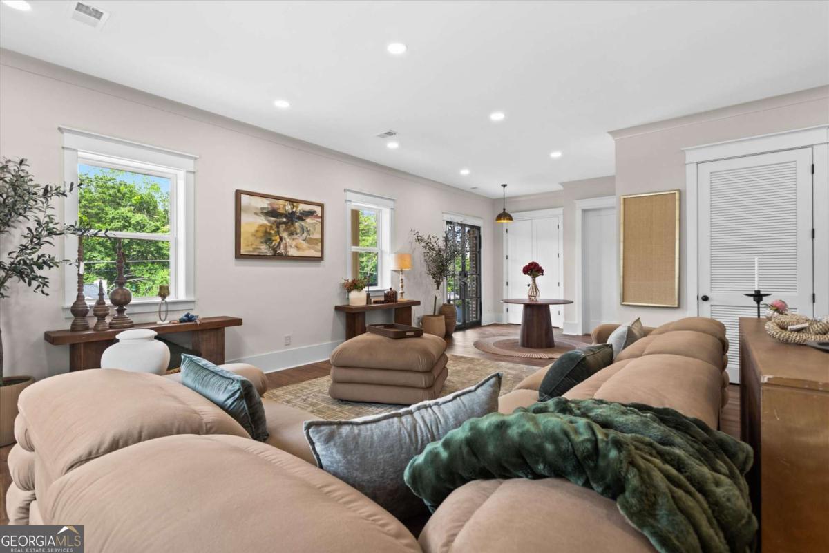 6852 Silver Maple Drive Property Photo 16