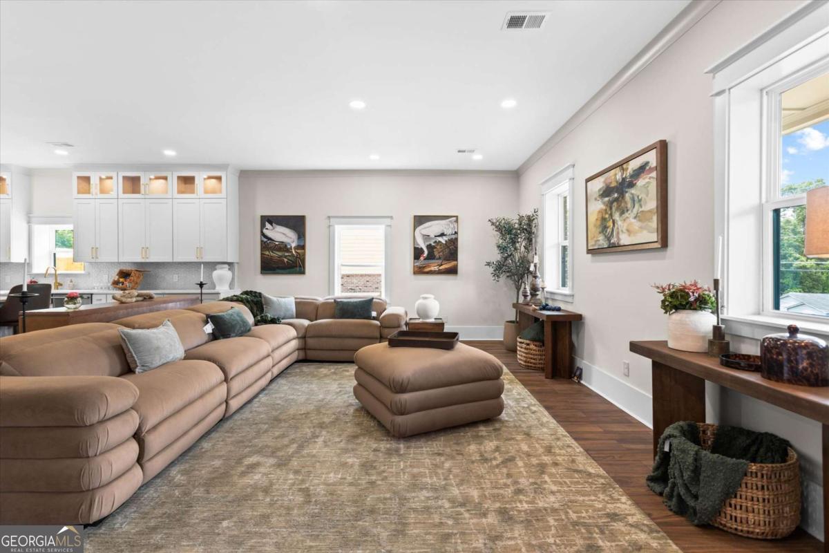 6852 Silver Maple Drive Property Photo 17