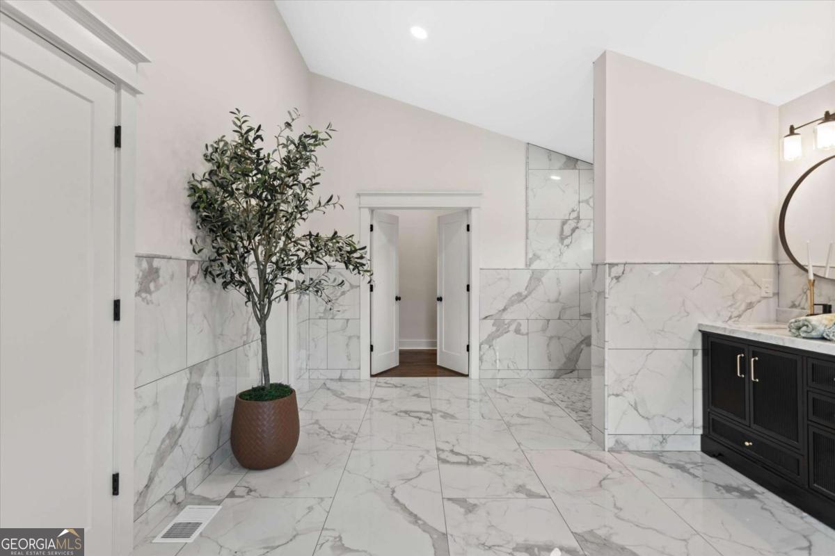 6852 Silver Maple Drive Property Photo 40