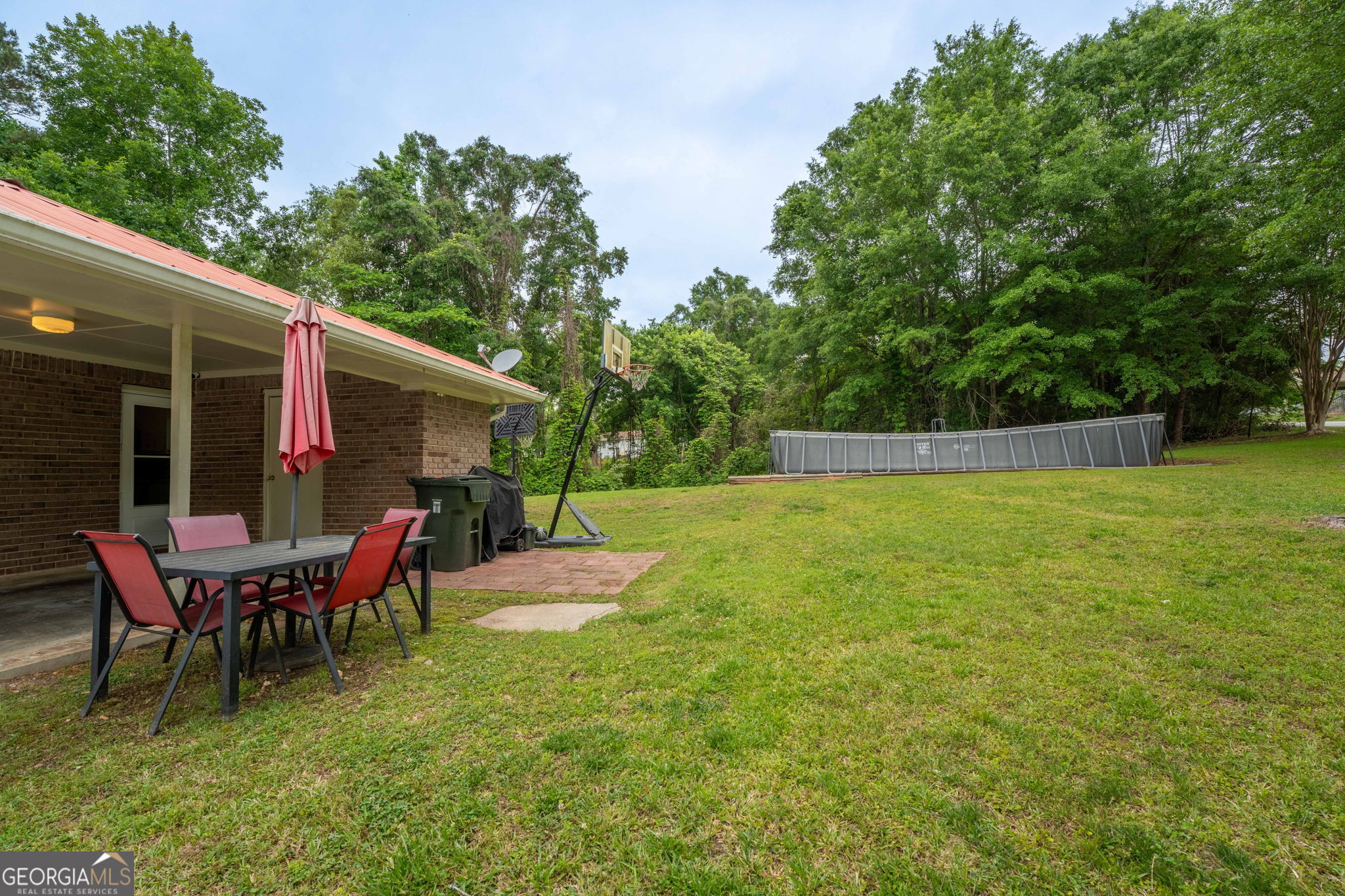 84 Lovell Circle Property Photo 4