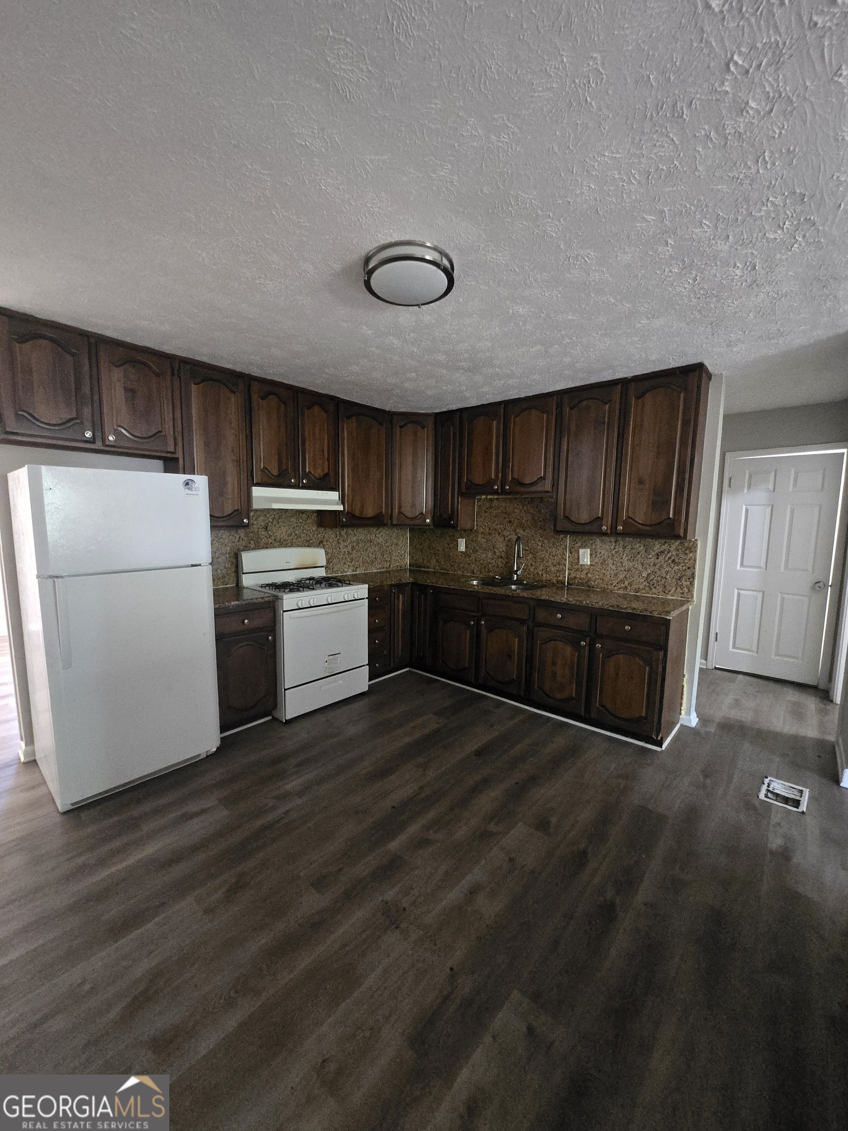 3645 Saturn Drive Nw Property Photo 7