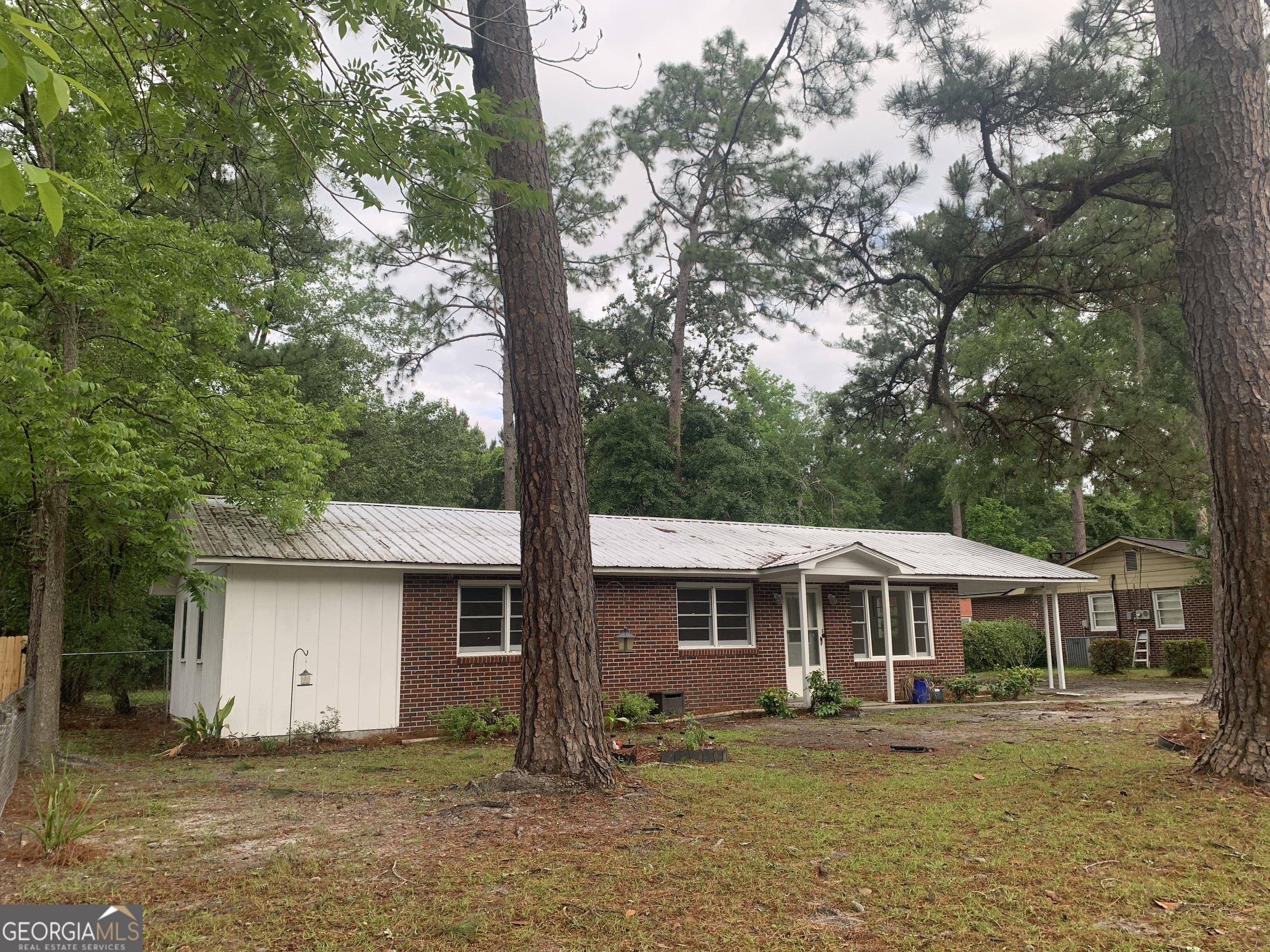 416 Rogers Road Property Photo 3