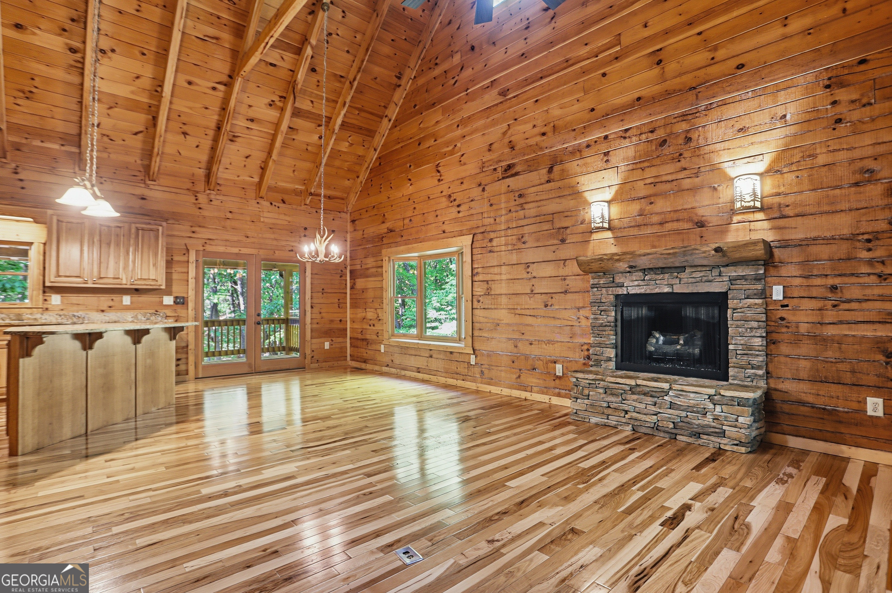702 Ranch Mountain Drive Property Photo 3