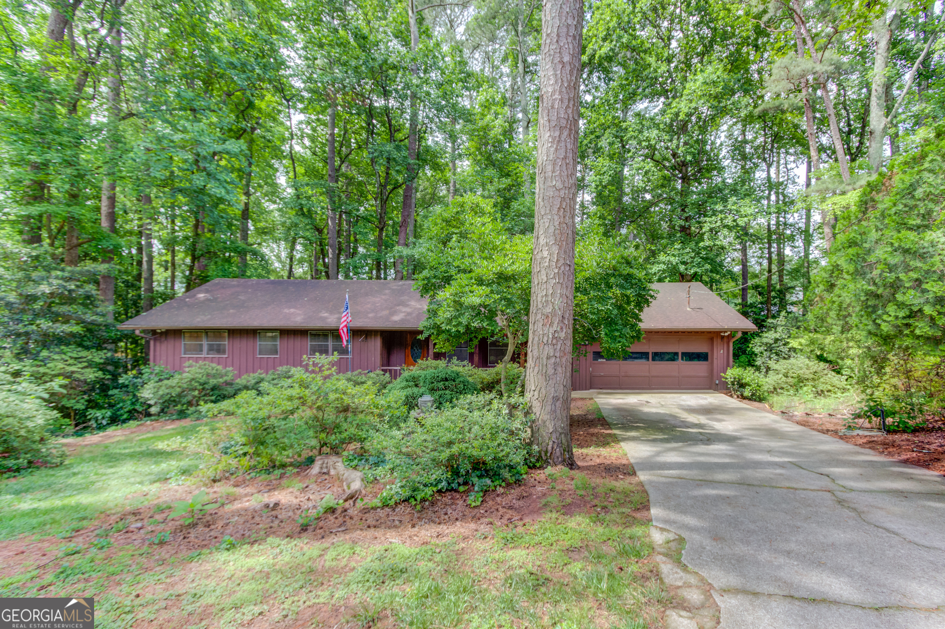 597 Beth Court Sw Property Photo 1