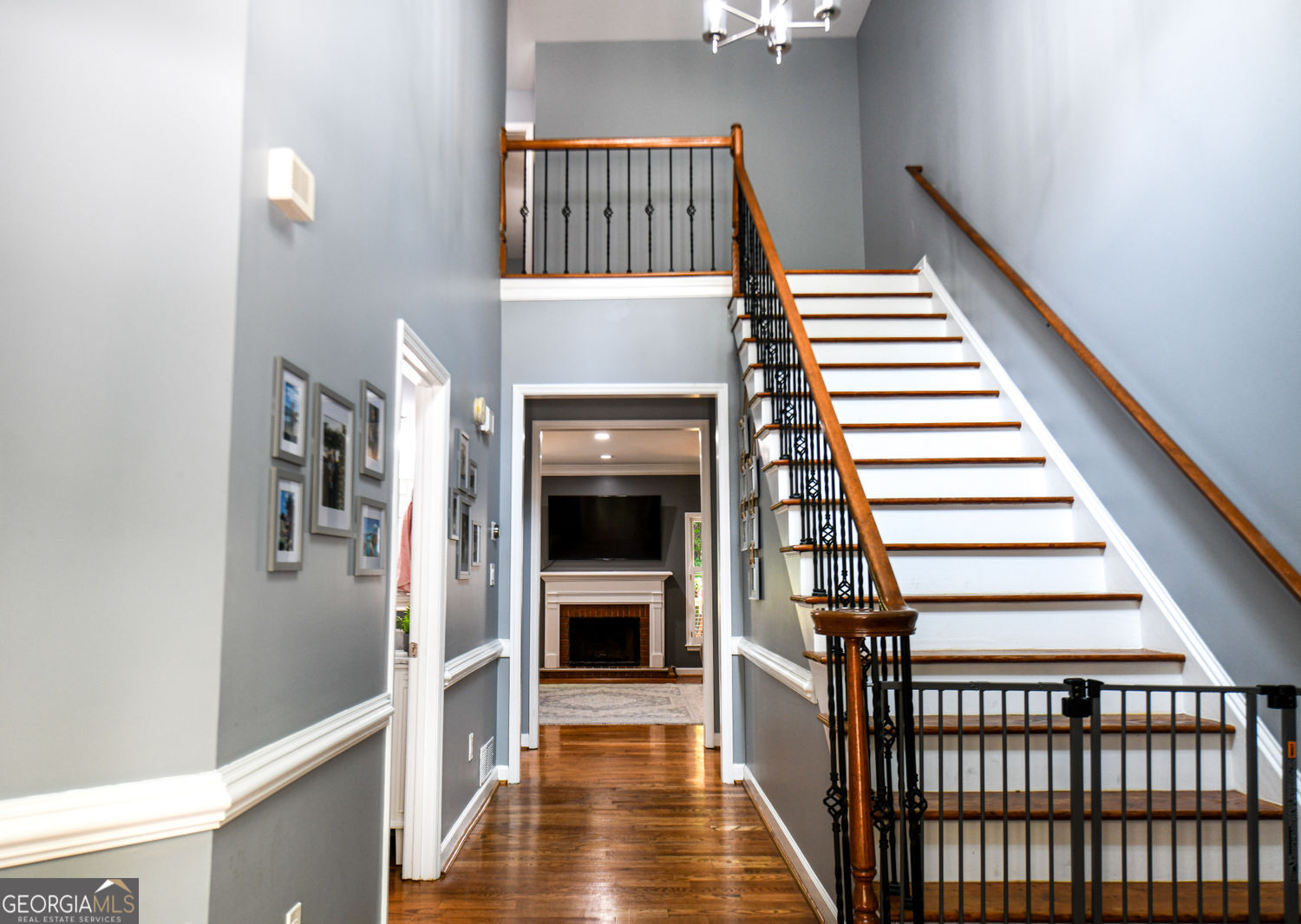 304 Bridle Path Property Photo 2