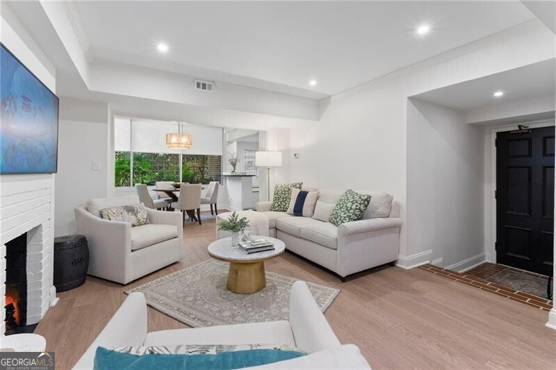 1325 Peachtree Street Ne # G2 Property Photo 3
