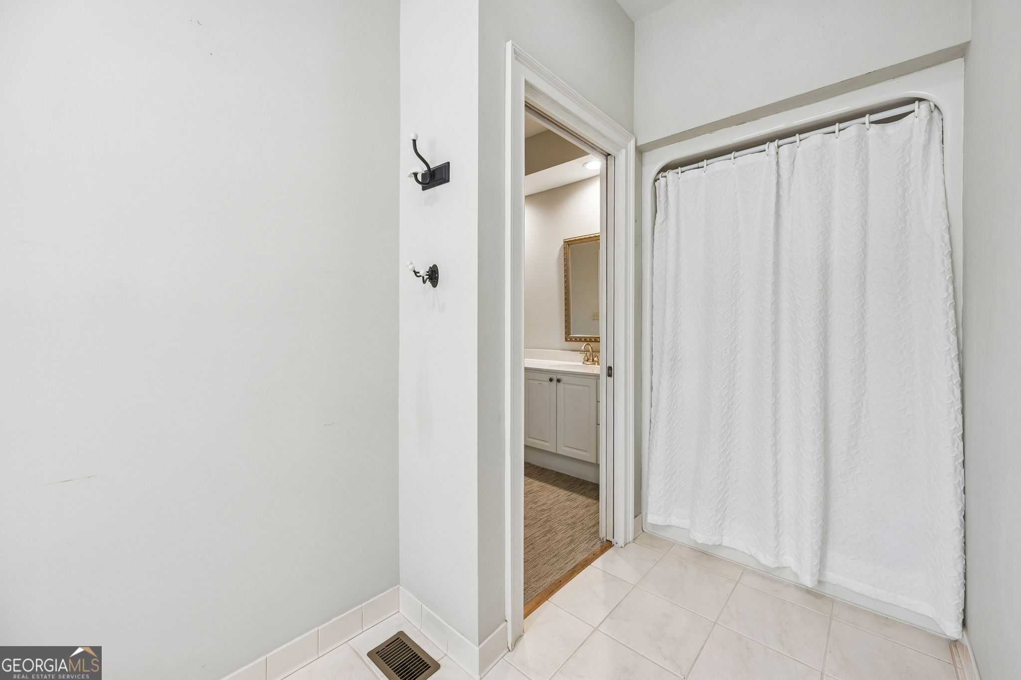 315 Martin Street Property Photo 41