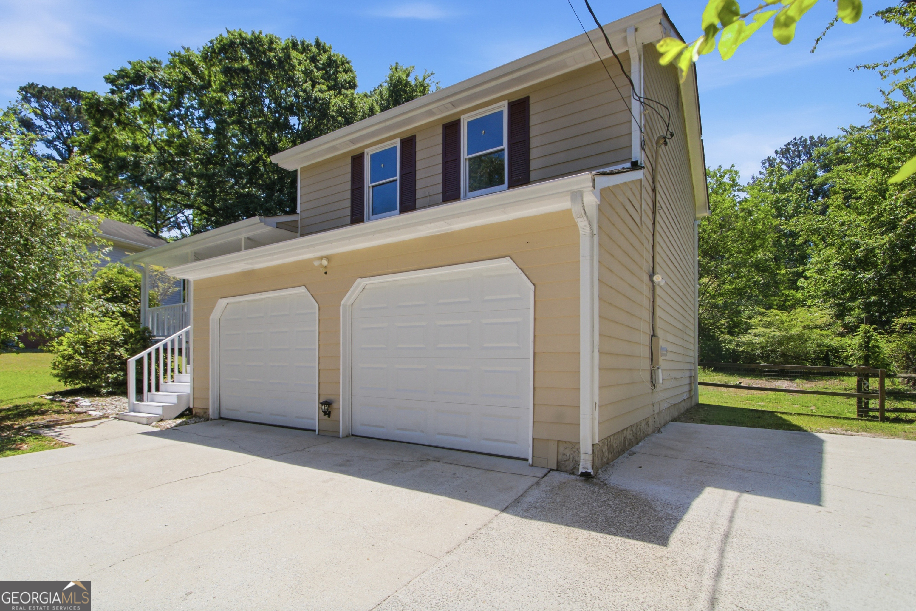 79 Cross Creek Court Property Photo 2