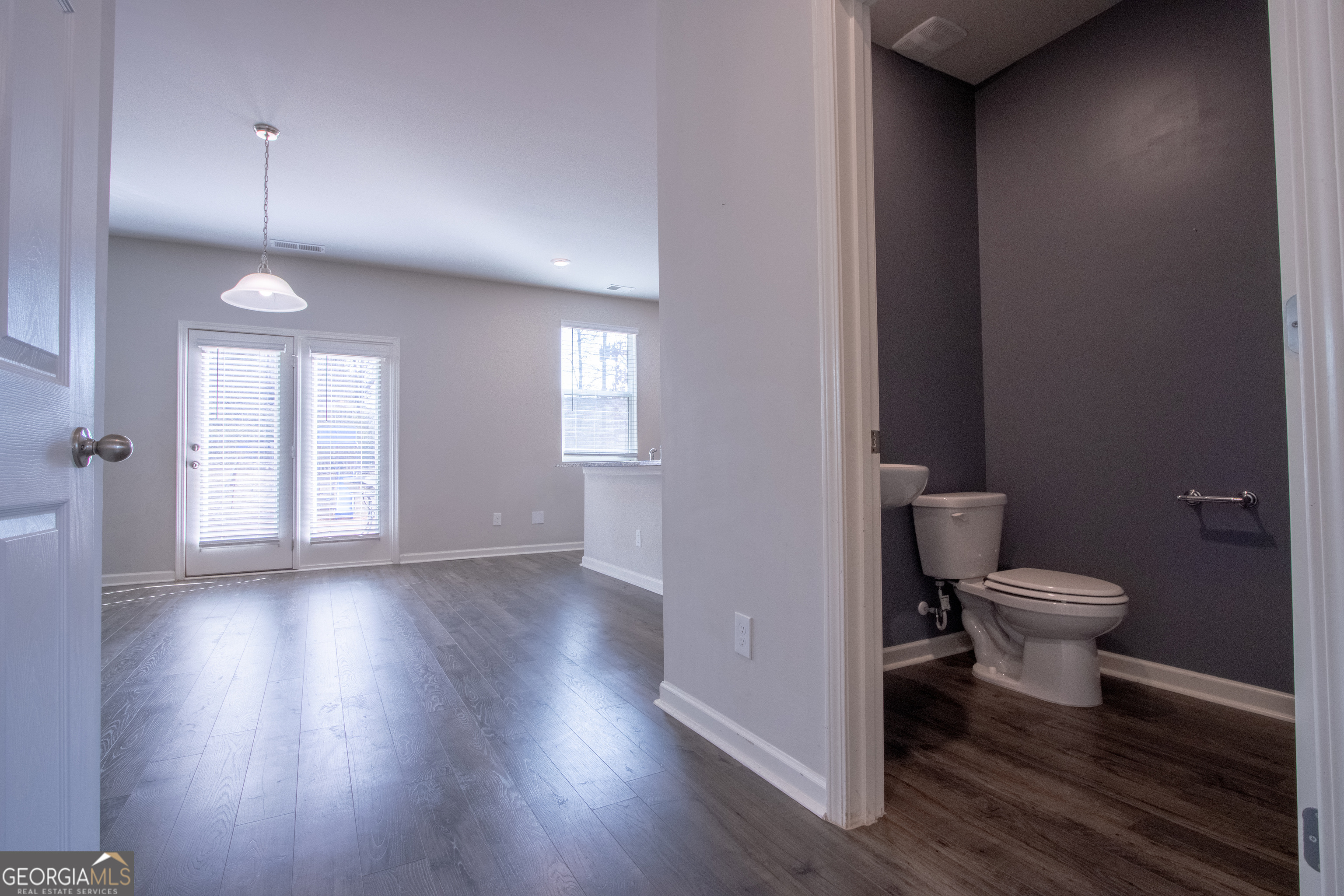 325 Park West Boulevard Property Photo 5
