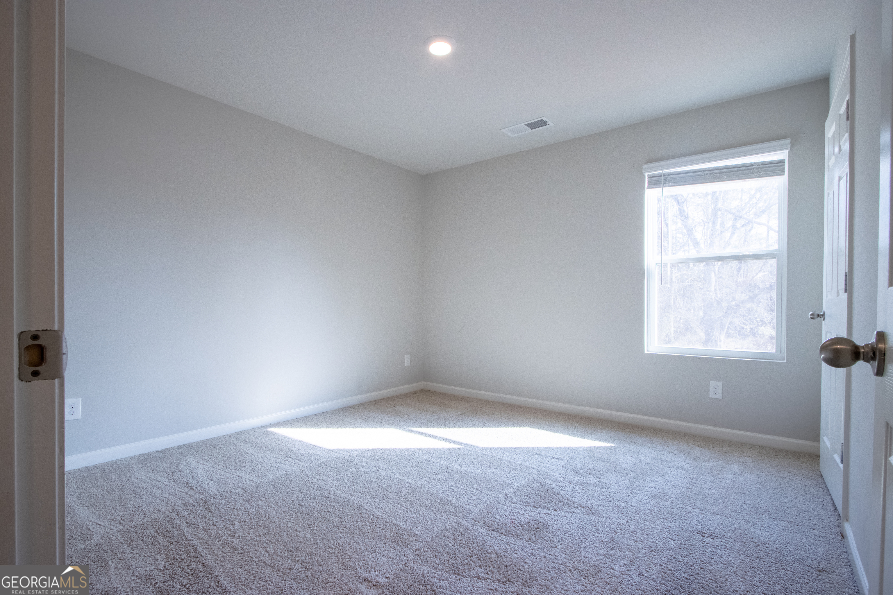 325 Park West Boulevard Property Photo 14