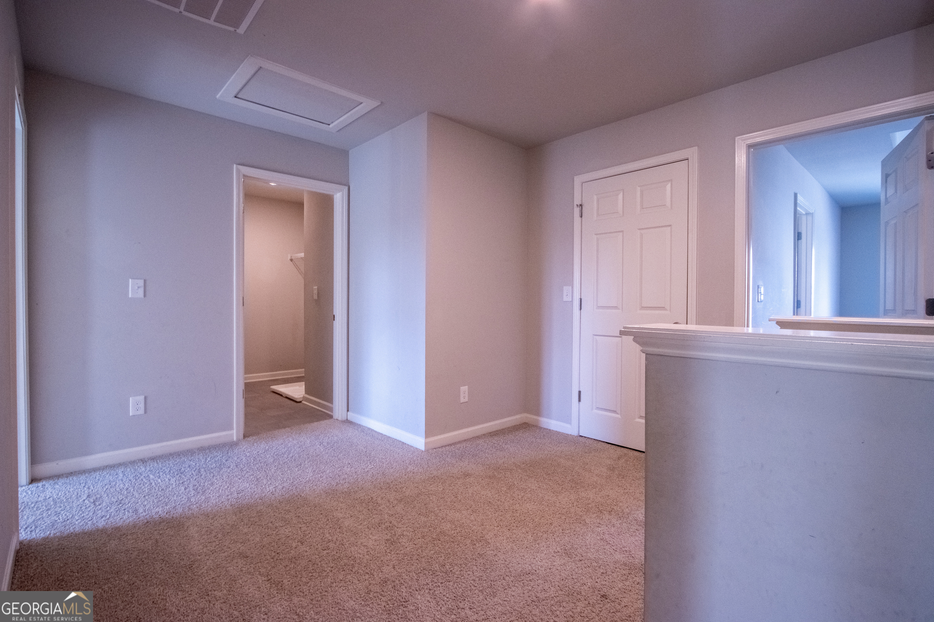 325 Park West Boulevard Property Photo 23