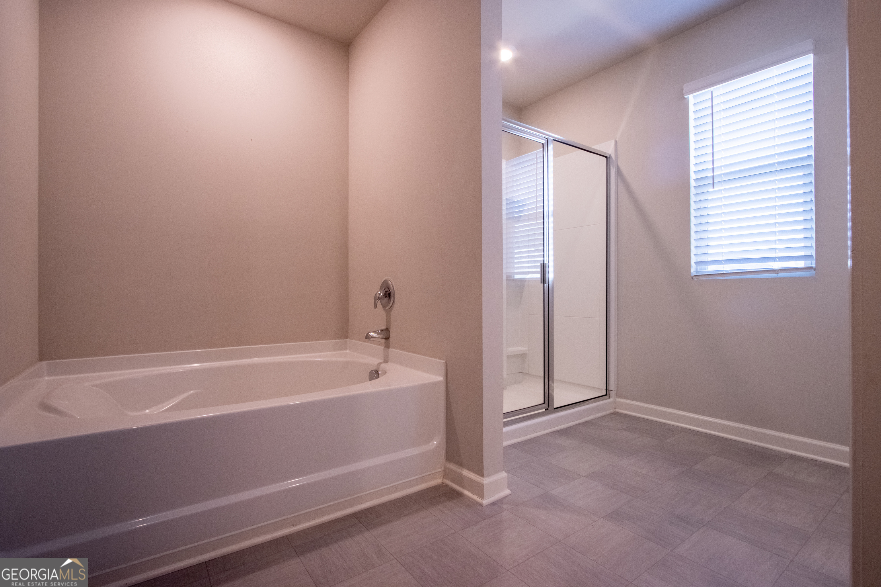 325 Park West Boulevard Property Photo 26