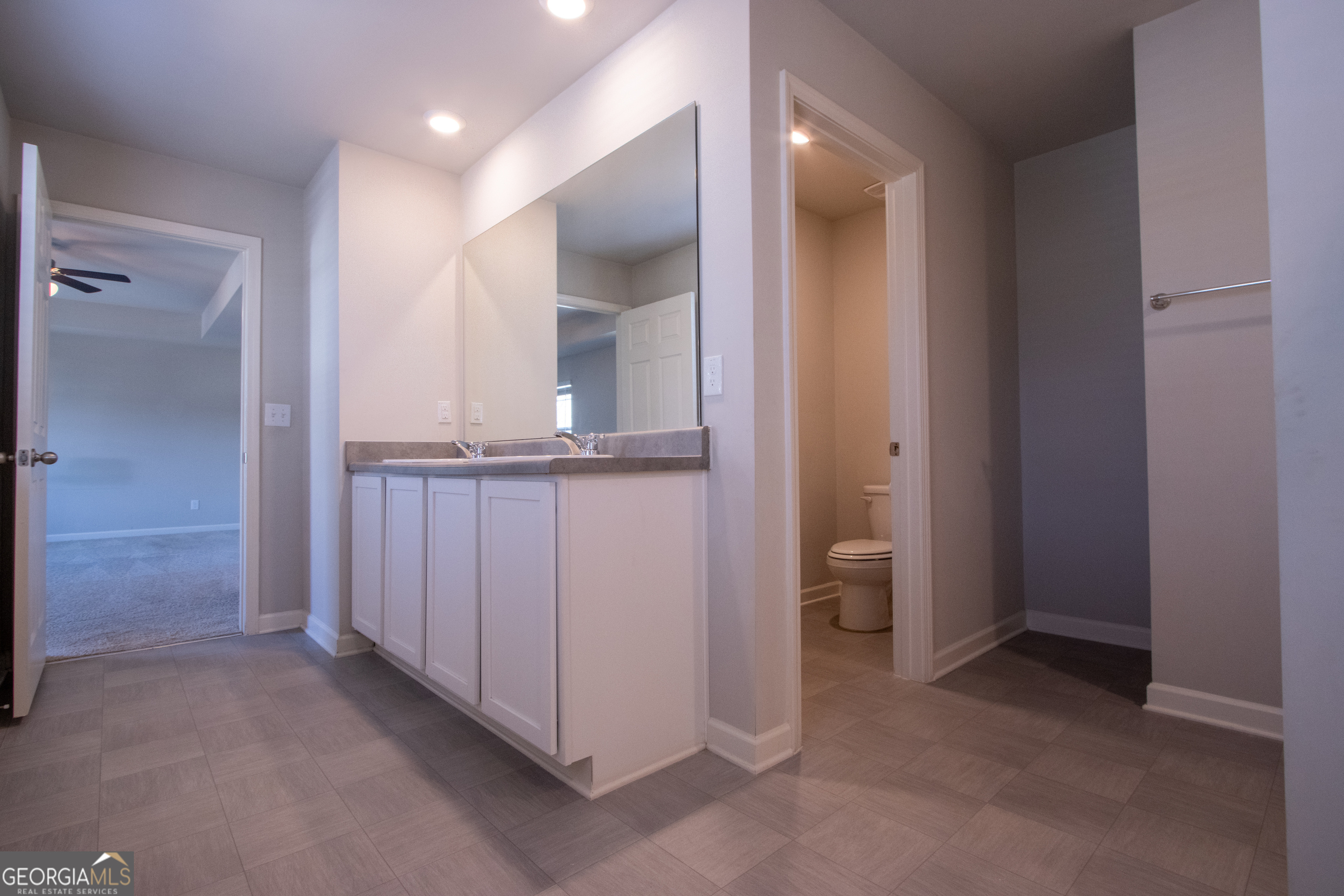 325 Park West Boulevard Property Photo 30