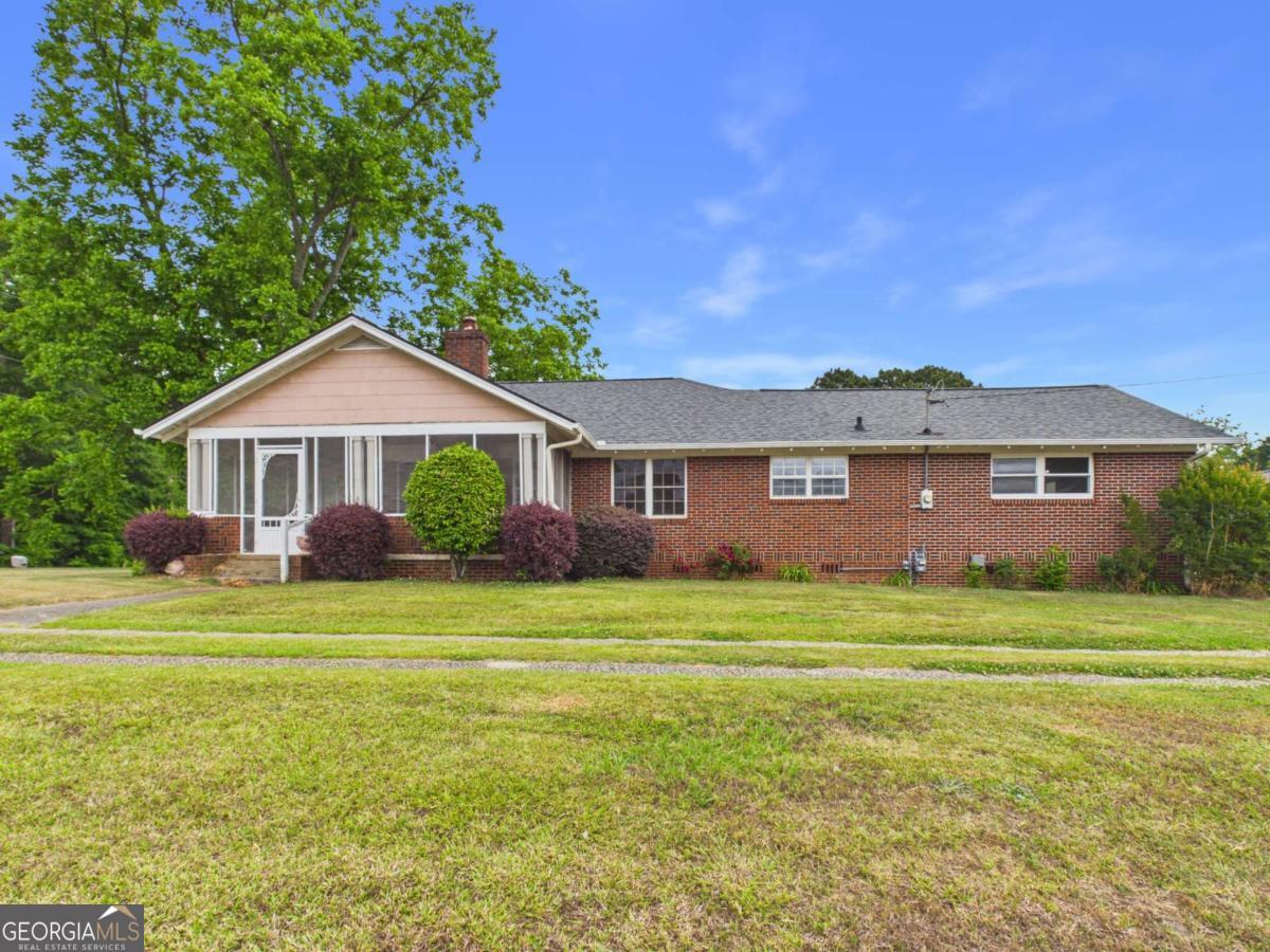 1600 Mcnutt Creek Road Property Photo 1
