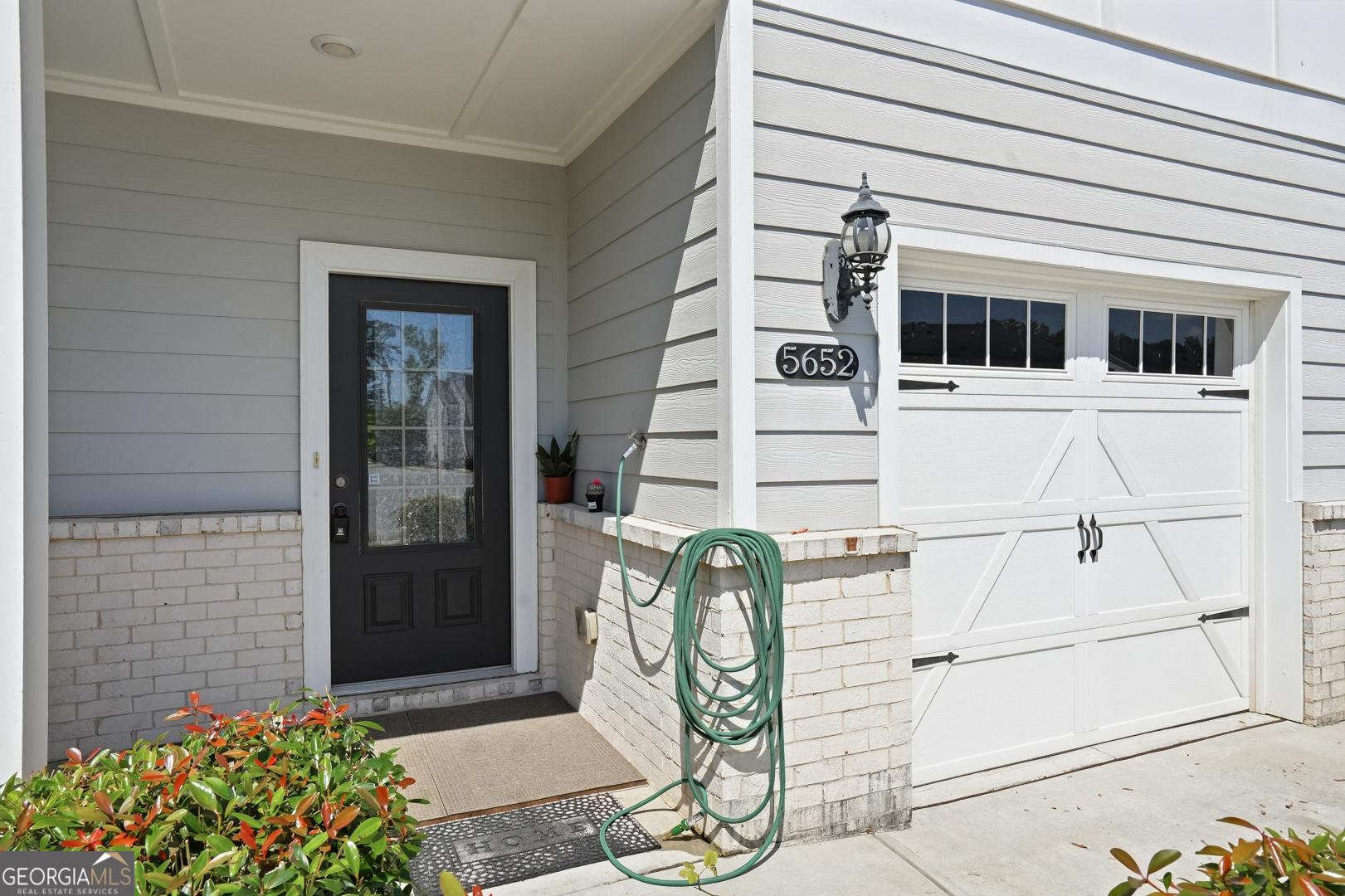 5652 Plain Field Lane Property Photo 3